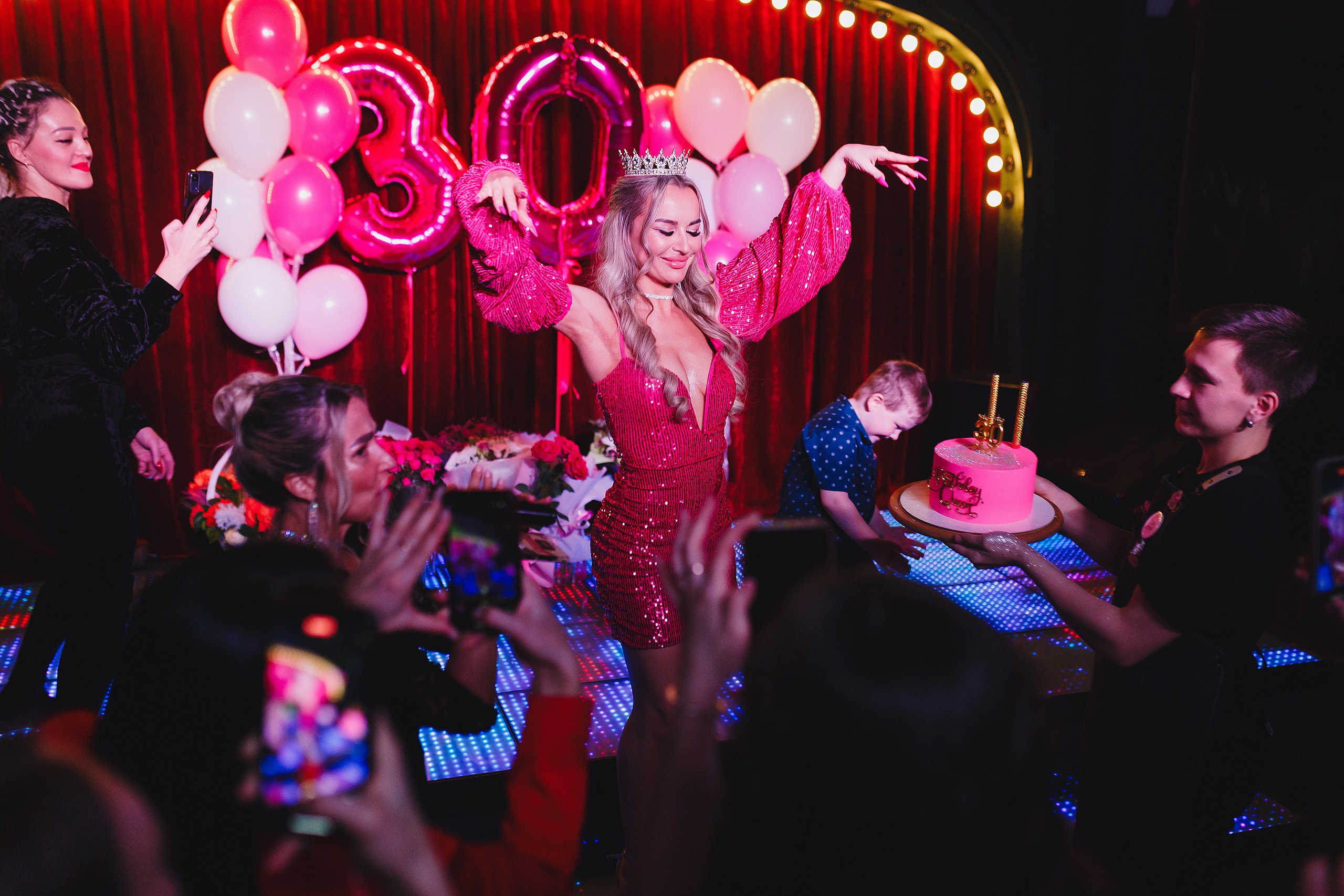 Фотографии с частных мероприятий. Roman — Репортажный фотограф в Новосибирске