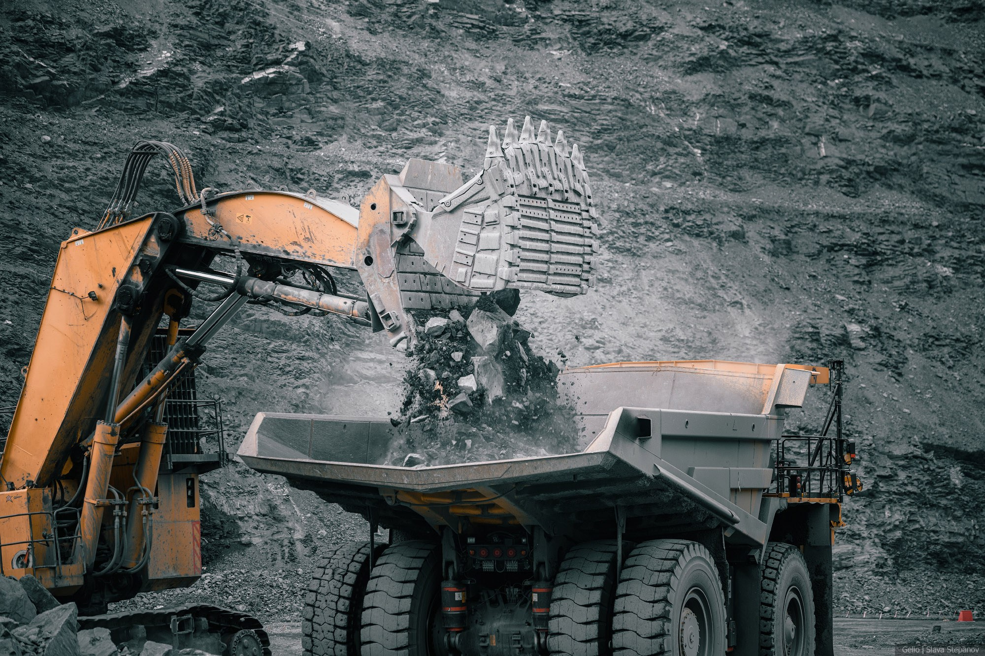 Добыча. Фотограф Слава Степанов, Gelio