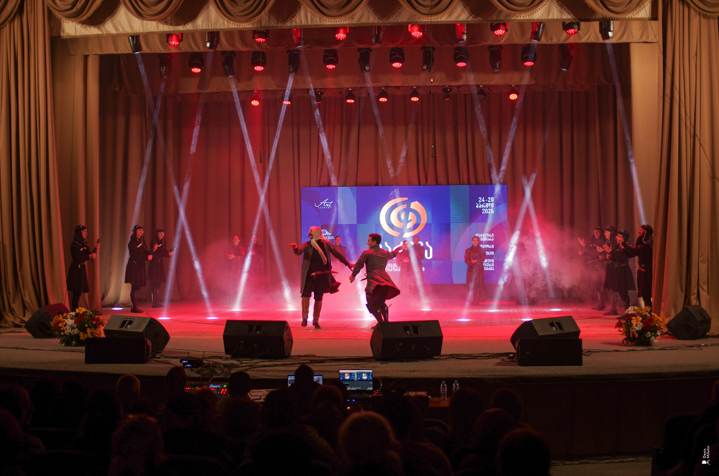 Танцы в Хоби. Портретный фотограф Денис Милютин