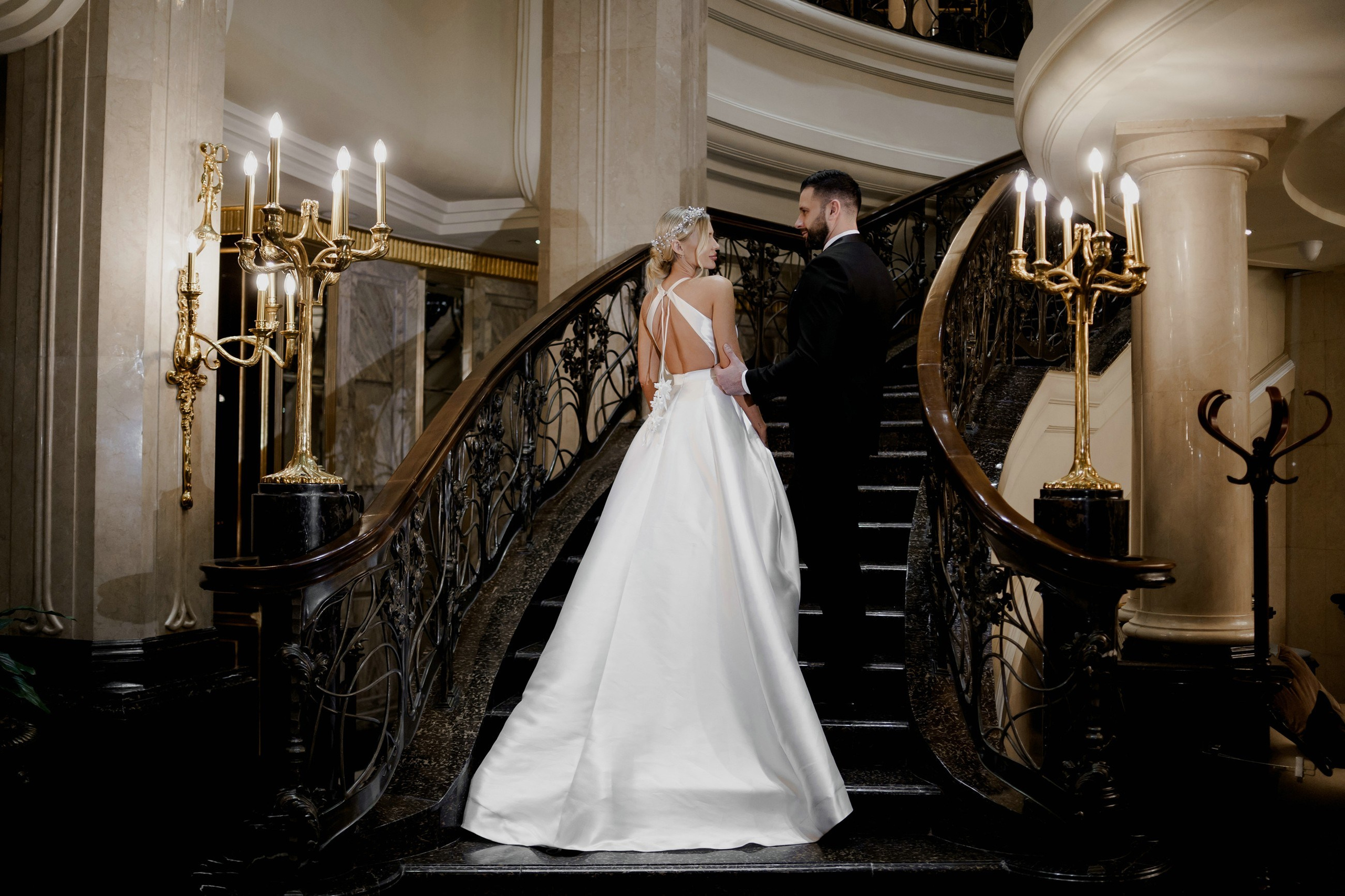 Свадебная фотосессия в отеле St. Regis Москва Никольская. Свадебный и семейный фотограф в Москве Светлана Зоткина