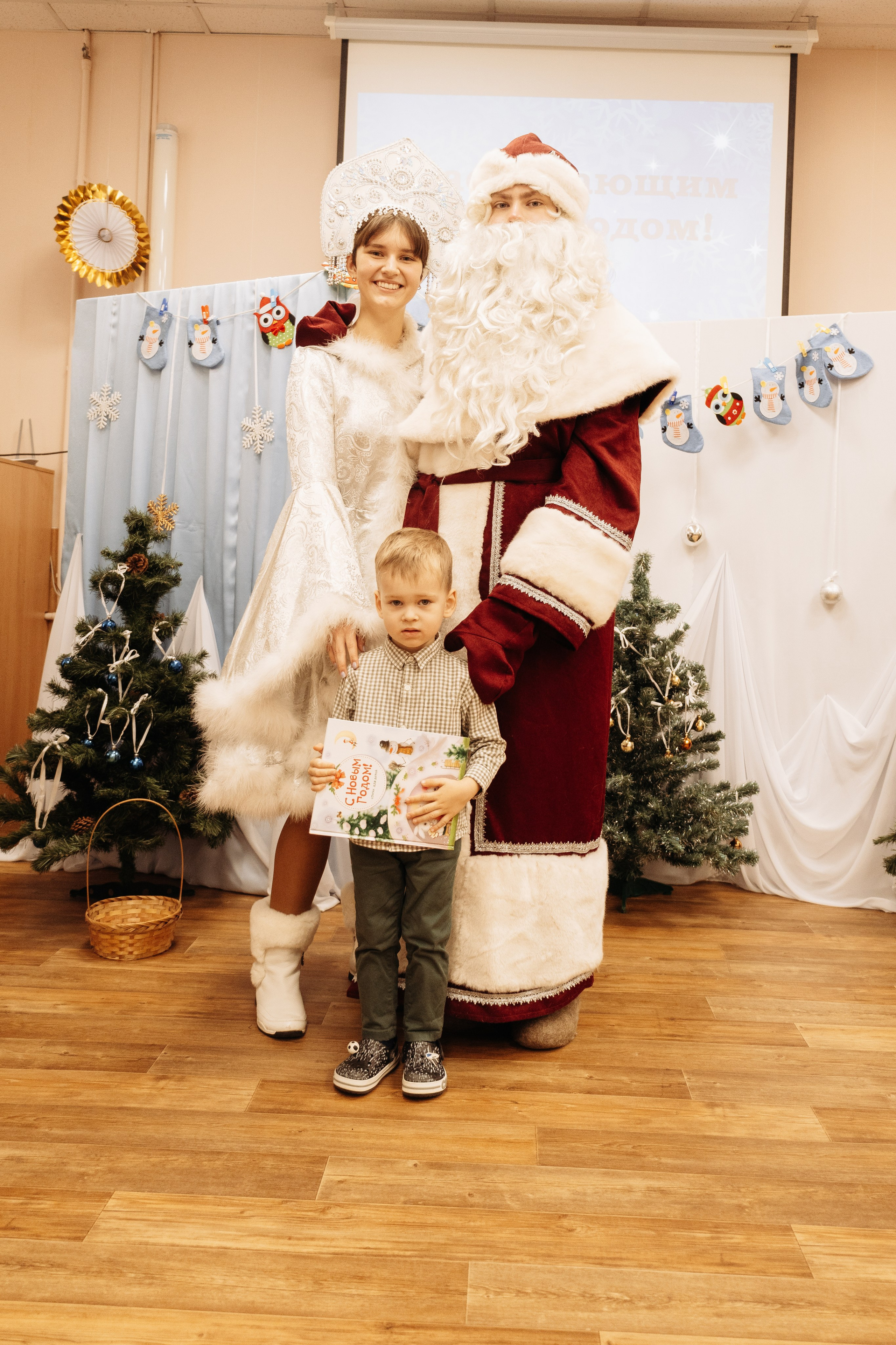 Новогодние Елки 2024 в ДЦ «Феникс». Семейный фотограф в Рязани и Рязанской области