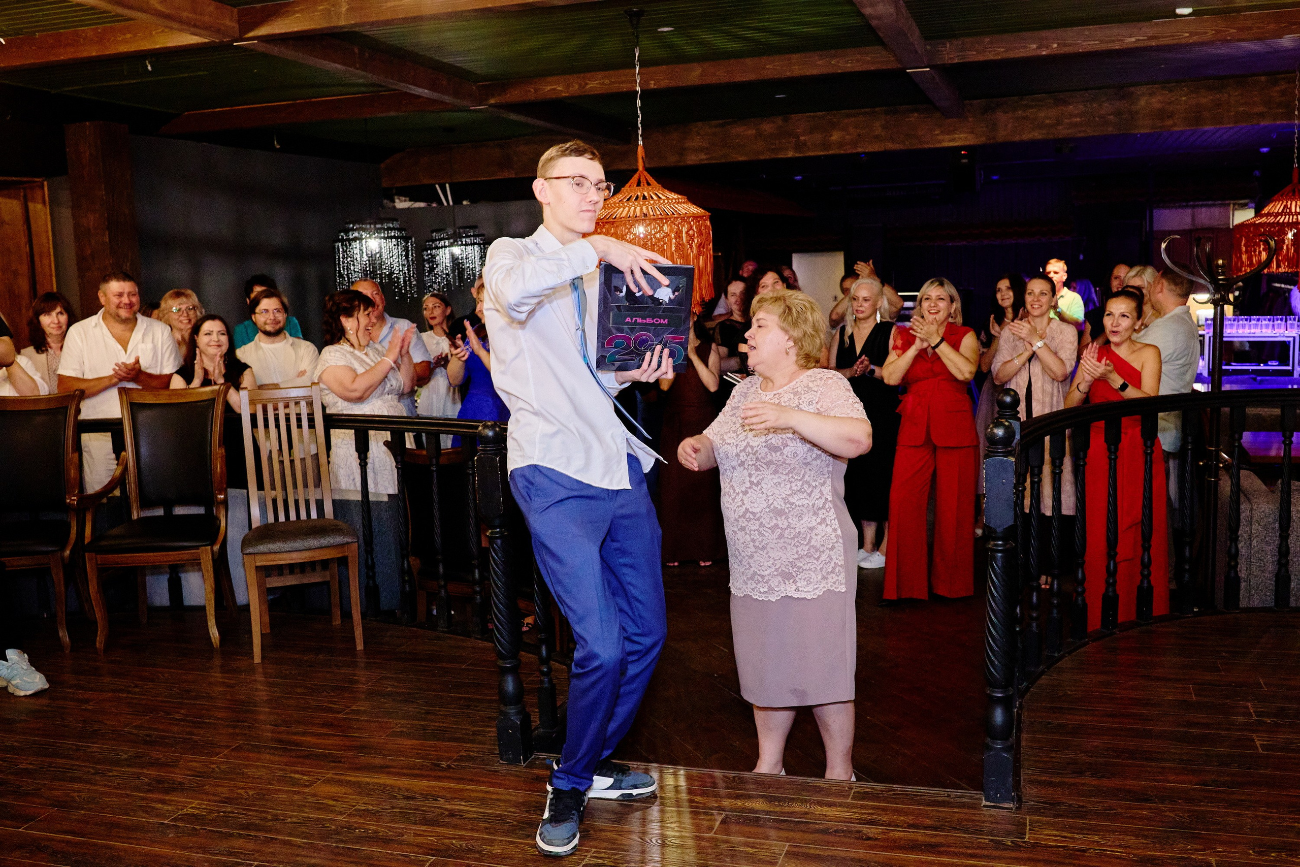 Выпускной 35 Сош. Фотограф Выпускные альбомы Таганрог Сергей Коробченко