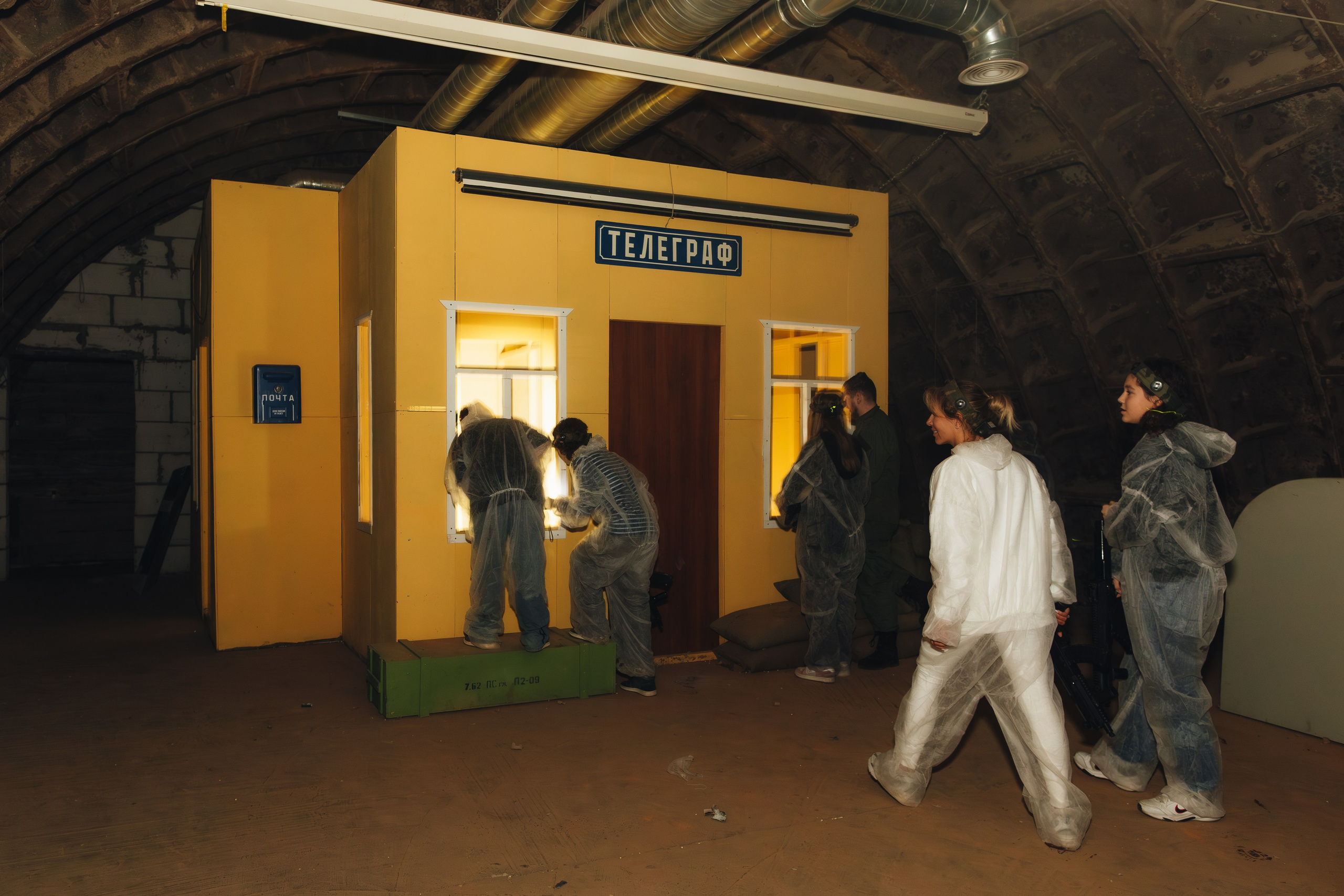 Бункер на Таганке, Женя день рождения. Портретный фотограф в Москве и МО Зимина Татьяна