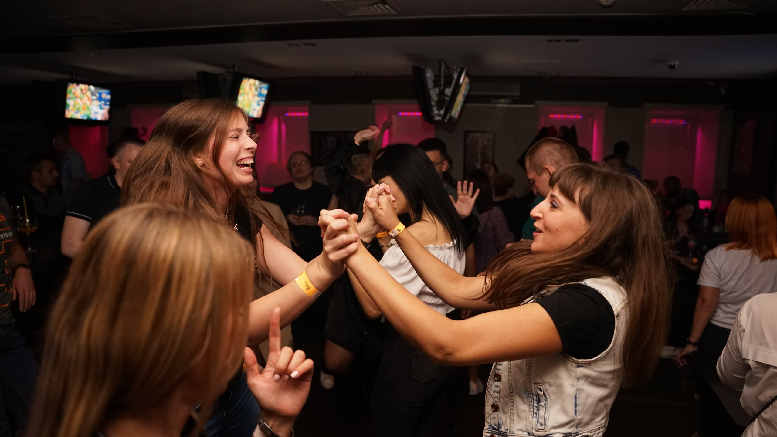 «И снова…» Клубная вечеринка | 03.09.22. Галерея Фантим