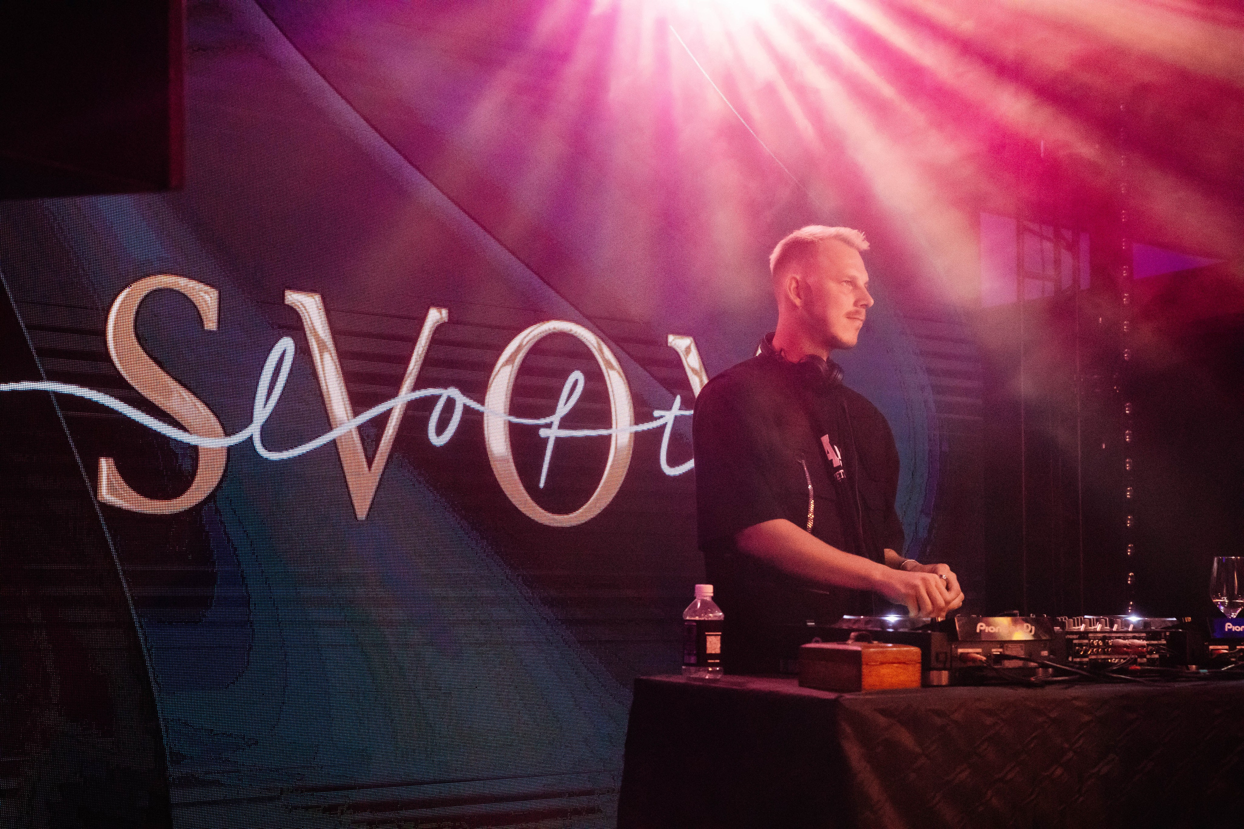 Вечеринка «Для своих» в Svoy Loft. Фотограф в Москве Яна Полосина