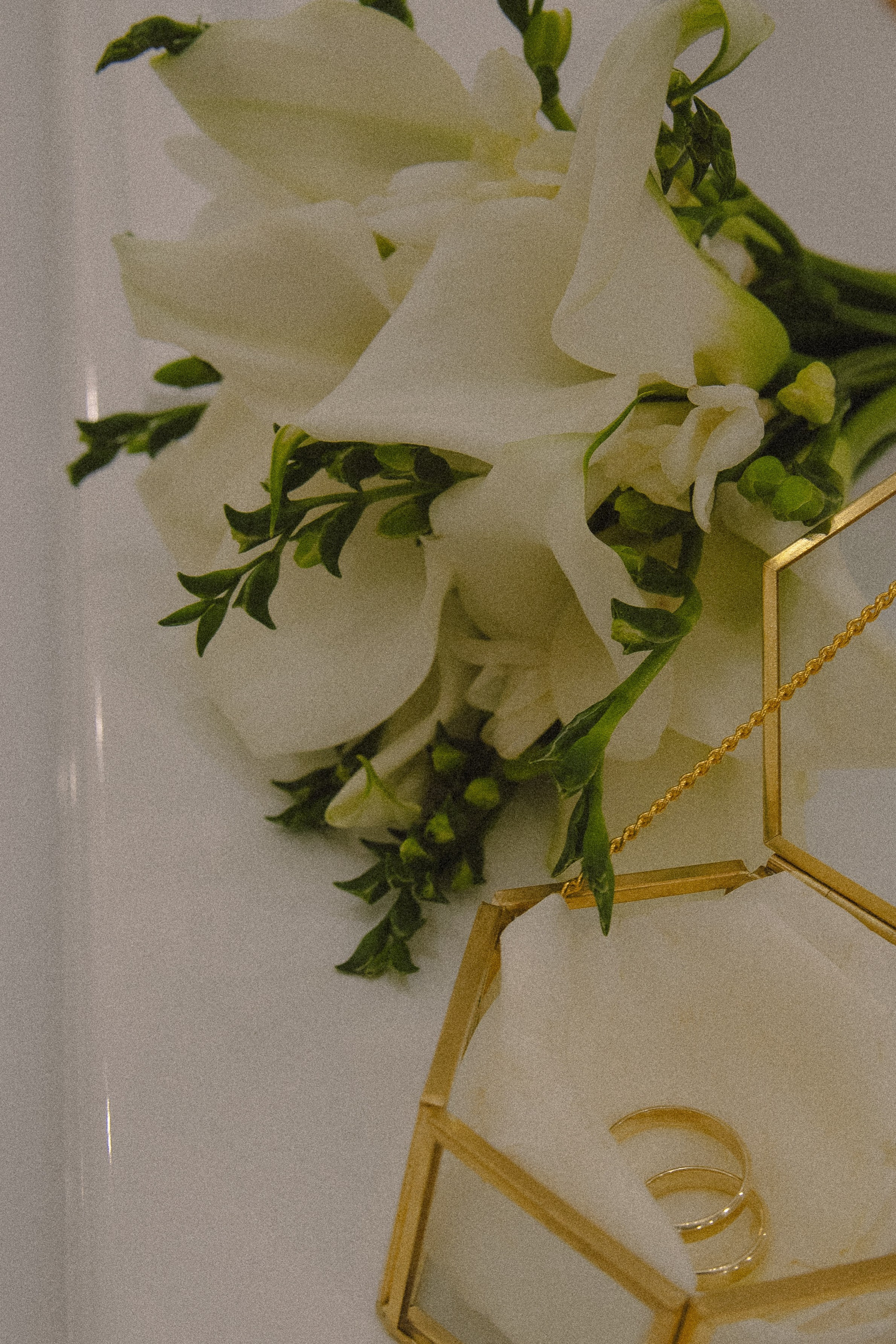 Без лишнего. Свадебный фотограф Марина Пескова | душевная и кинематографичная съёмка в Москве и России