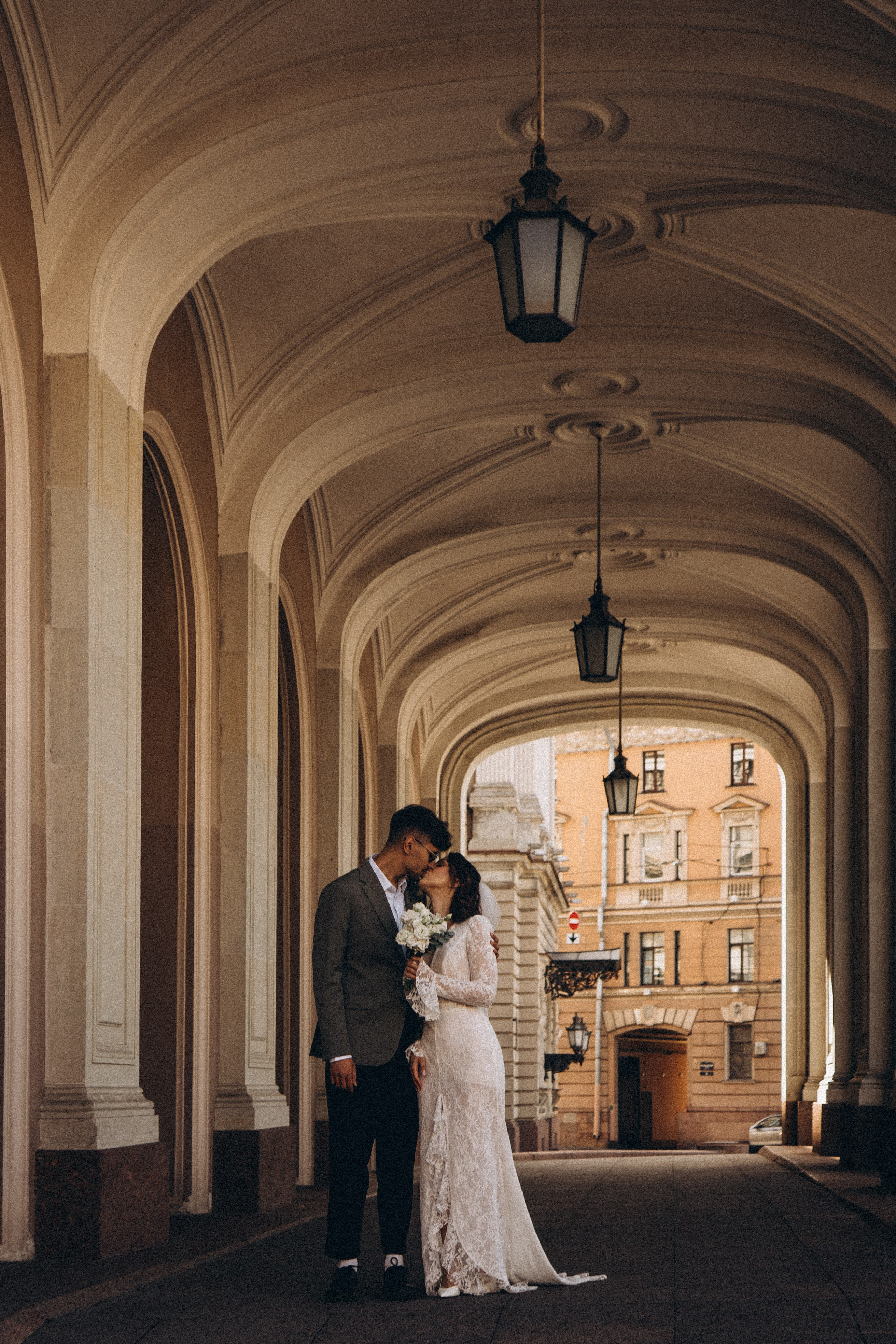 СВАДЕБНАЯ ПРОГУЛКА ВОЗЕ ИСАИКЕВСКОГО СОБОРА АСТОРИИ И ЗАКОНОДАЛЕТНОГО СОБРАНИЯ. Профессиональный фотограф, Санкт-Петербург — Виктория Богомолова