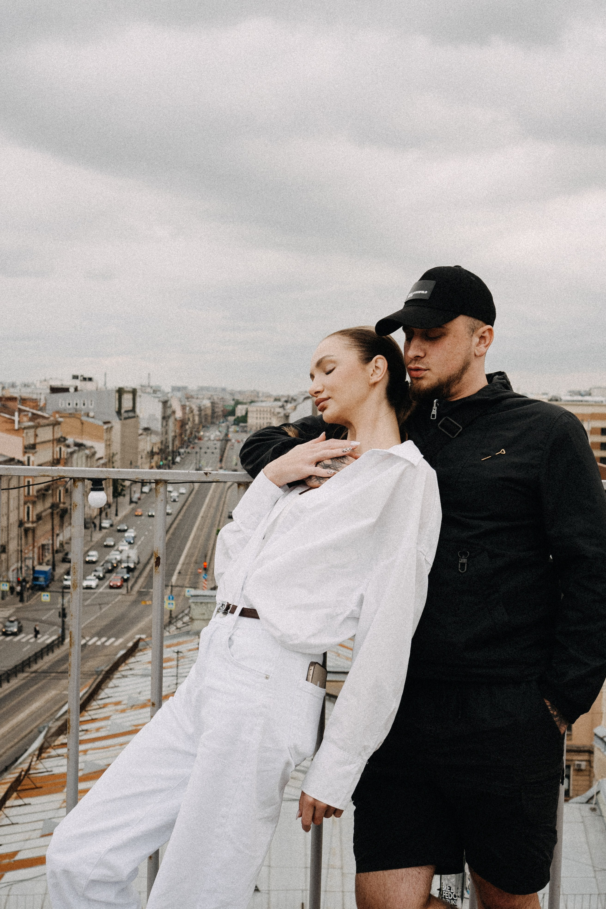 МЫ ГУЛЯЛИ ПРО КРЫШАМ ПИТЕРА. Профессиональный фотограф, Санкт-Петербург — Виктория Богомолова