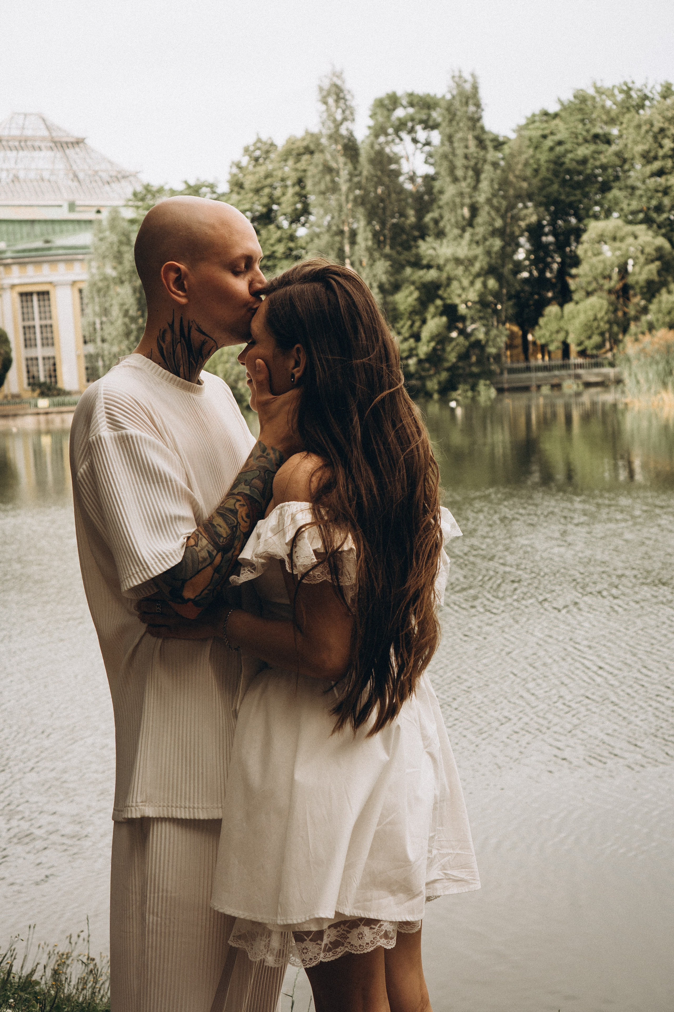 СВАДЕБНАЯ ПРОГУЛКА ПО ТАВРИЧЕСКОМУ САДУ И НЕВСКОЙ РАТУШЕ. Профессиональный фотограф, Санкт-Петербург — Виктория Богомолова