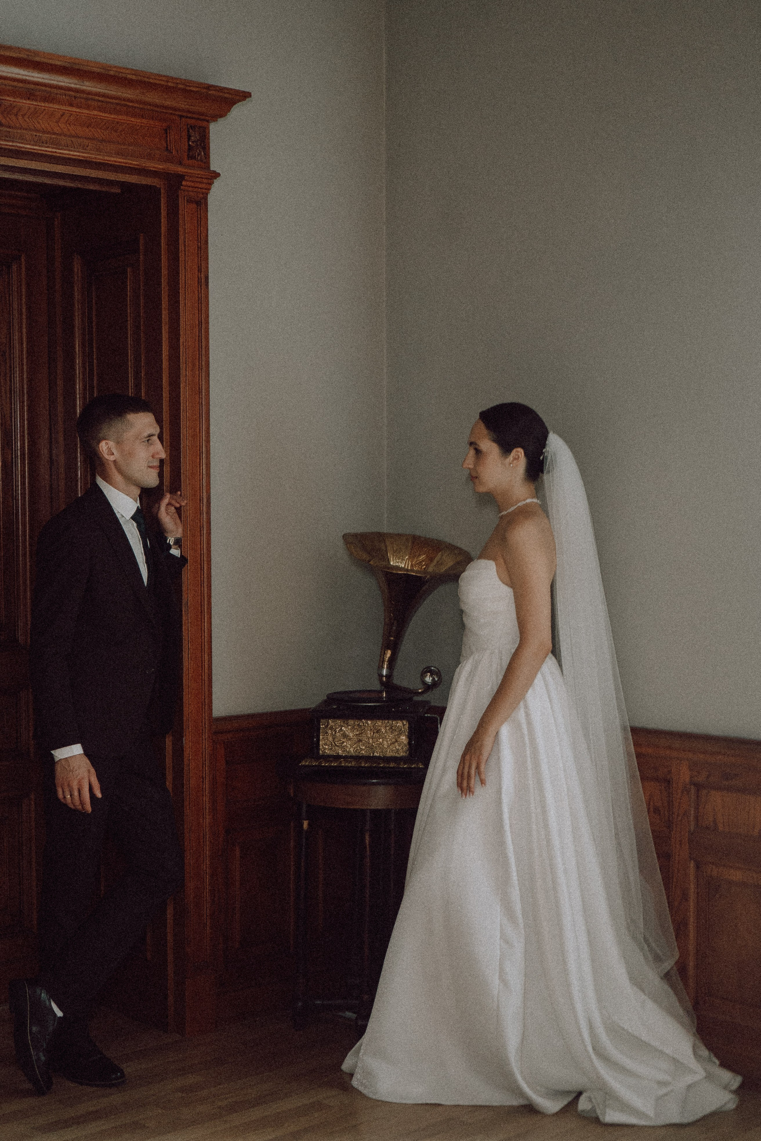 СВАДЕБНАЯ ПРОГУЛКА В САНТК-ПЕТЕРБУРГЕ (ИСАКИЕВСКИЙ СОБОР, ЗИМНЯЯ КАНАВКА, ЭРМИТАЖ И БОЛЬШАЯ МОРСКАЯ УЛИЦА). Профессиональный фотограф, Санкт-Петербург — Виктория Богомолова