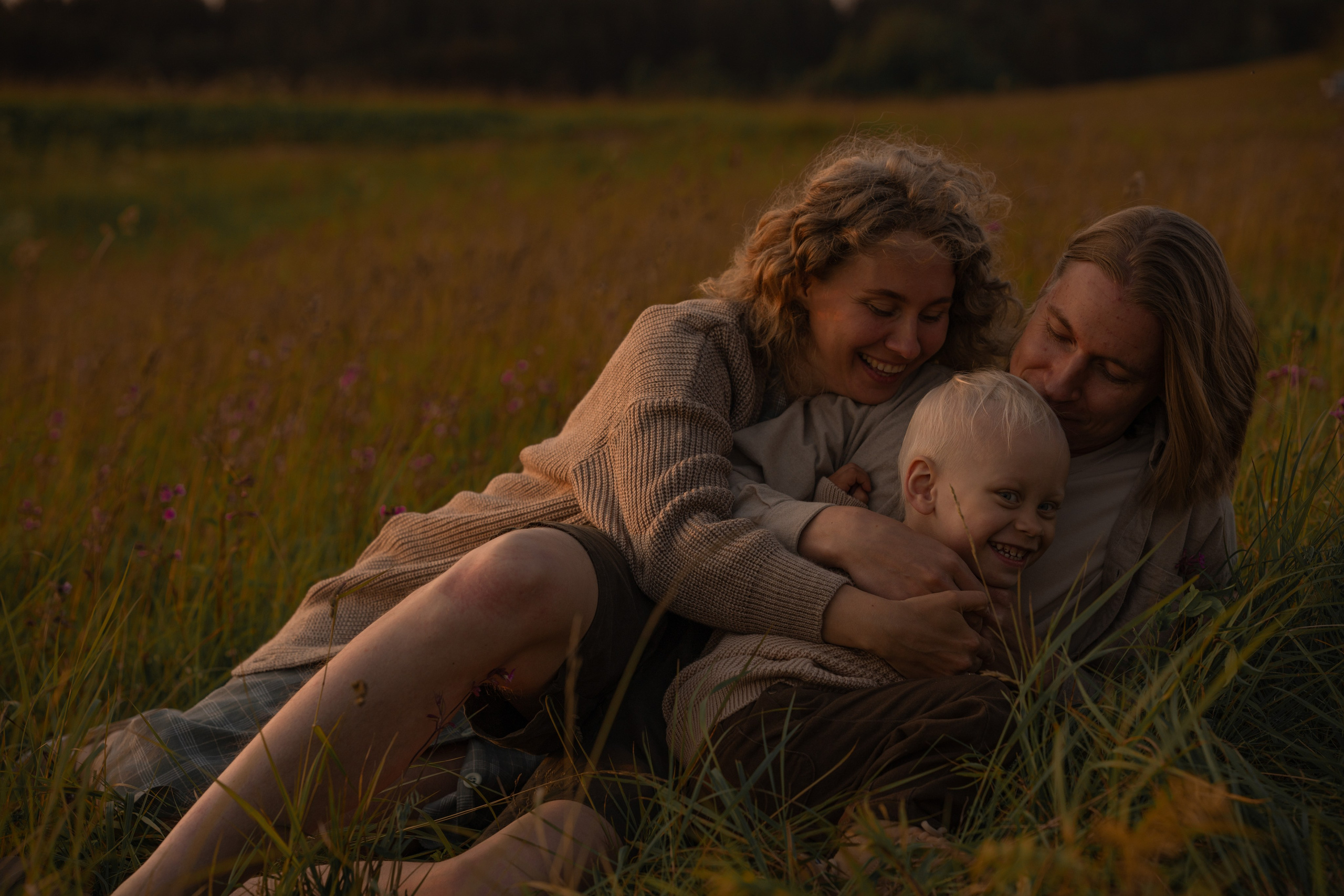 Душевная съемка на холмах. Семейный и портретный фотограф в Санкт-Петербурге Татьяна Гримоть