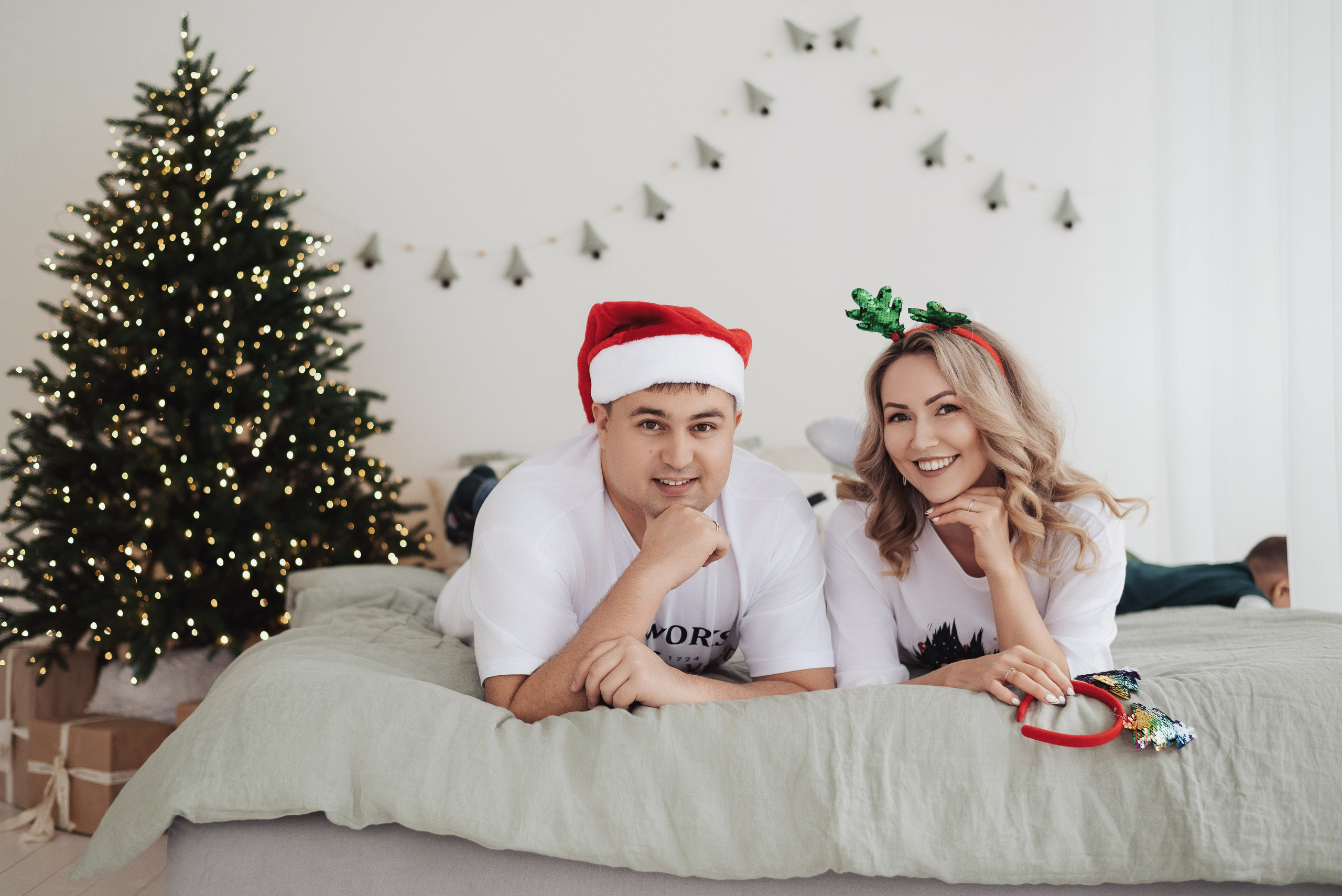 В студии в Новый год. Меня зовут Михайлов Сергей, занимаюсь фото и видео г. Чебоксарах