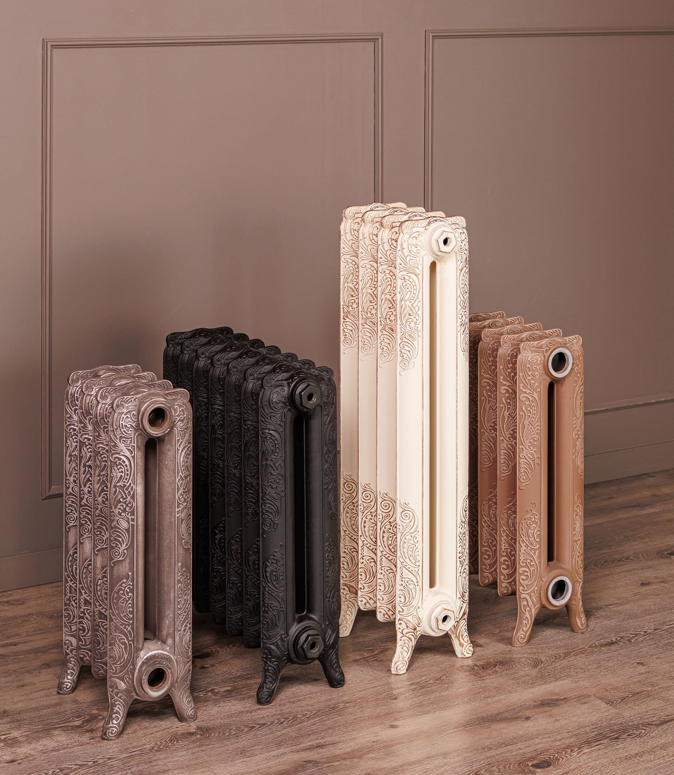 Предметные фотографии дизайнерских радиаторов отопления в стиле ретро