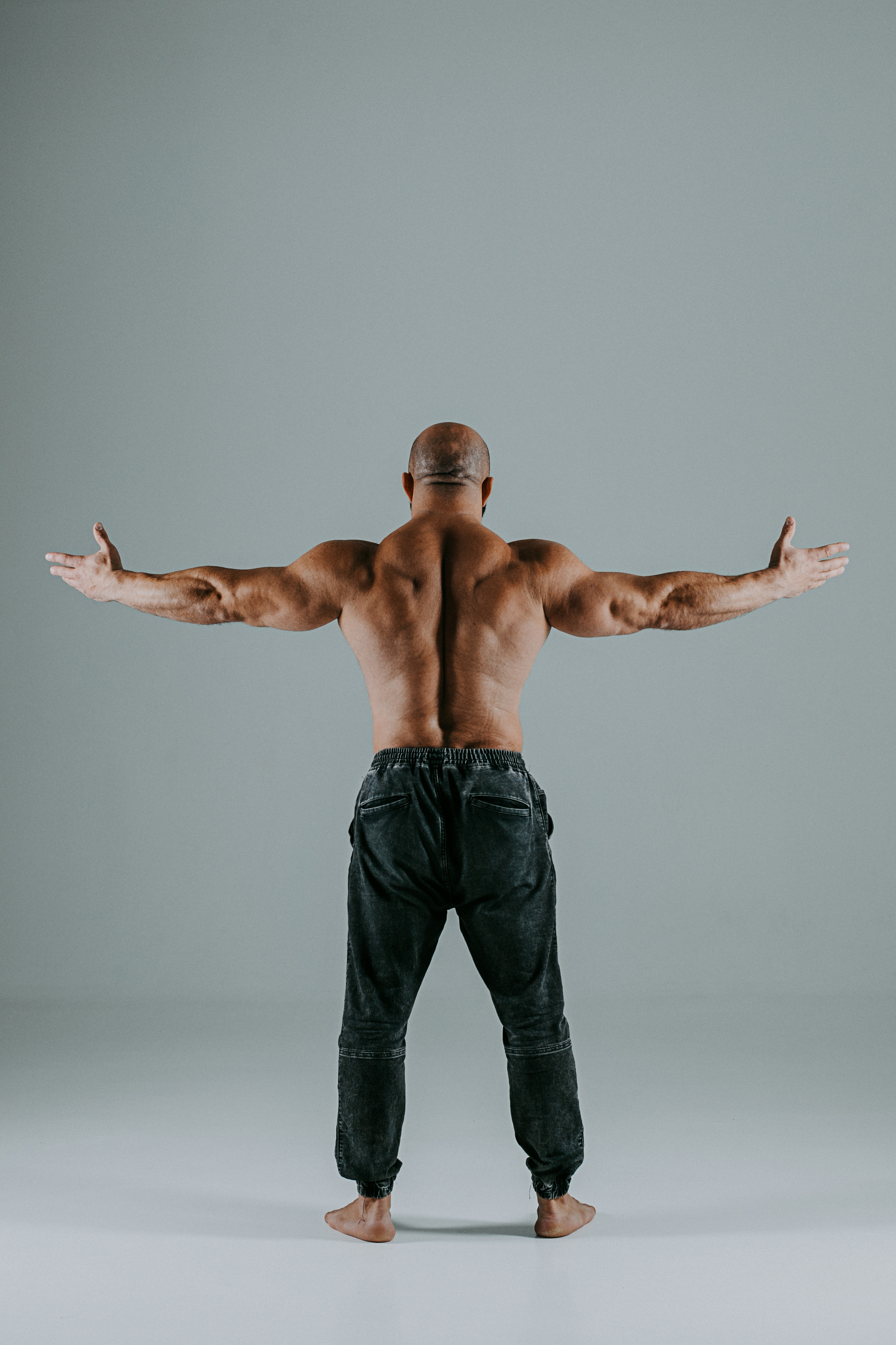 Мужская спортивная съемка. Фотограф-портретист Евгения Синкевич в Риге и Европе