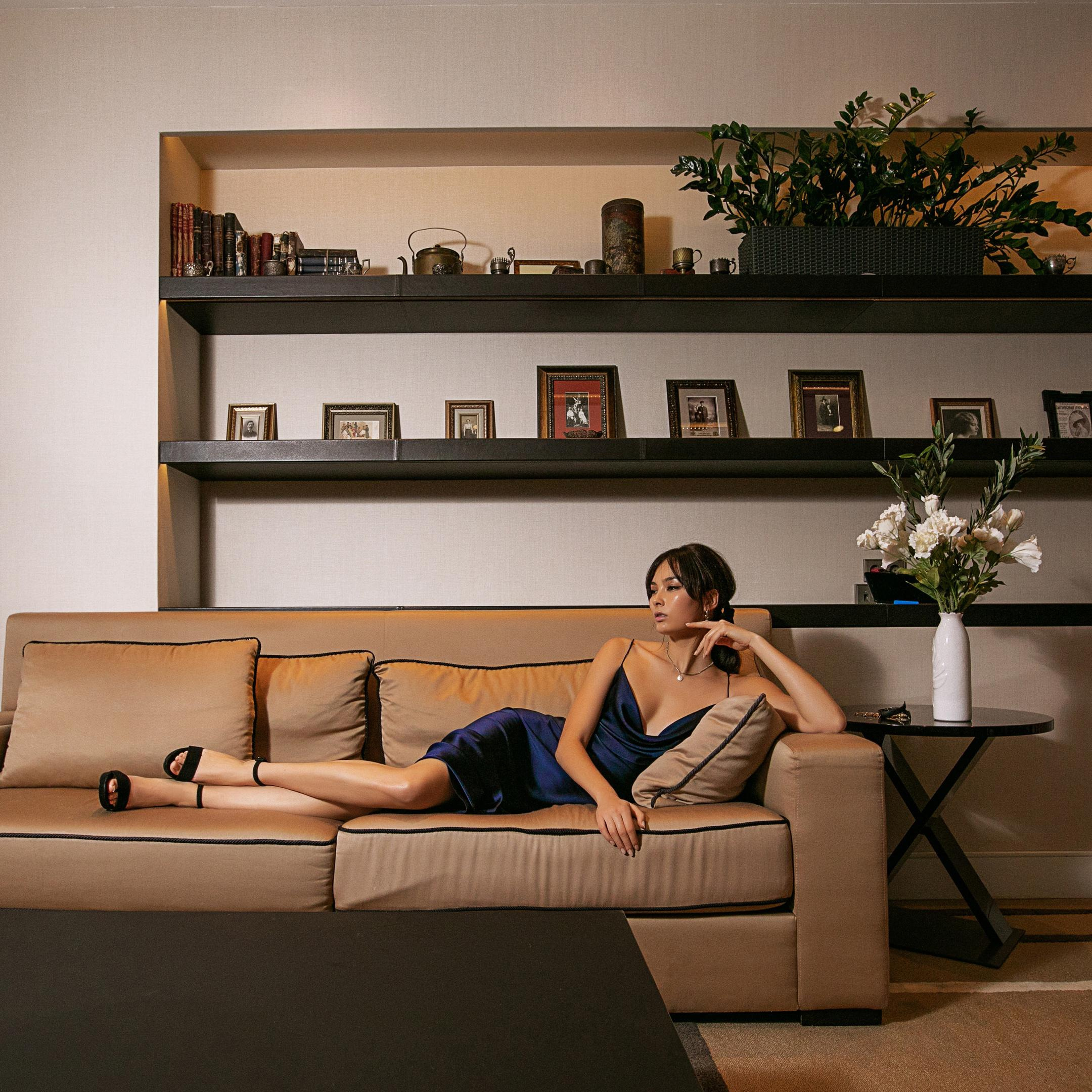 Женский портрет в отеле. Фотограф-портретист Евгения Синкевич в Риге и Европе