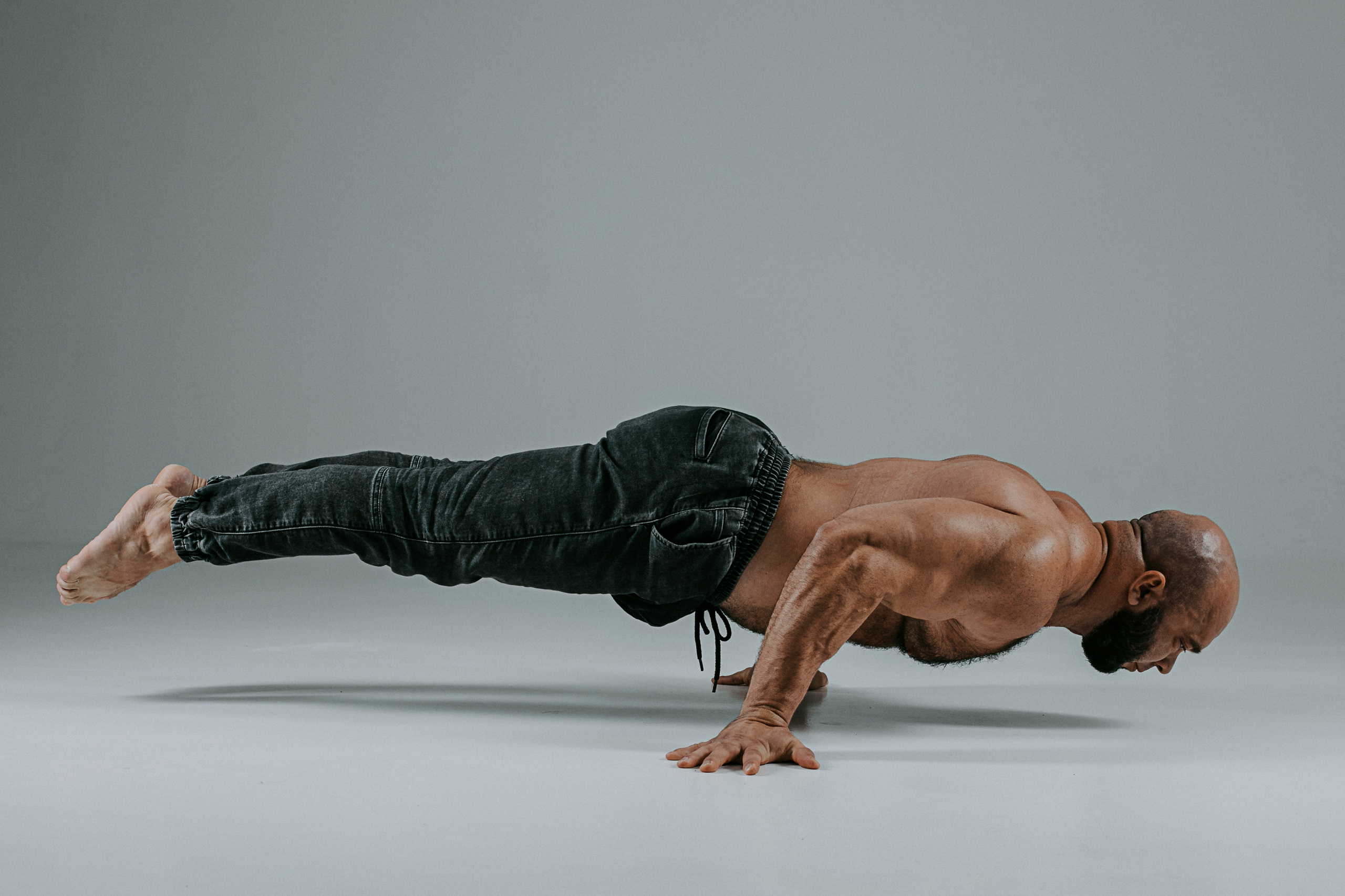 Мужская спортивная съемка. Фотограф-портретист Евгения Синкевич в Риге и Европе