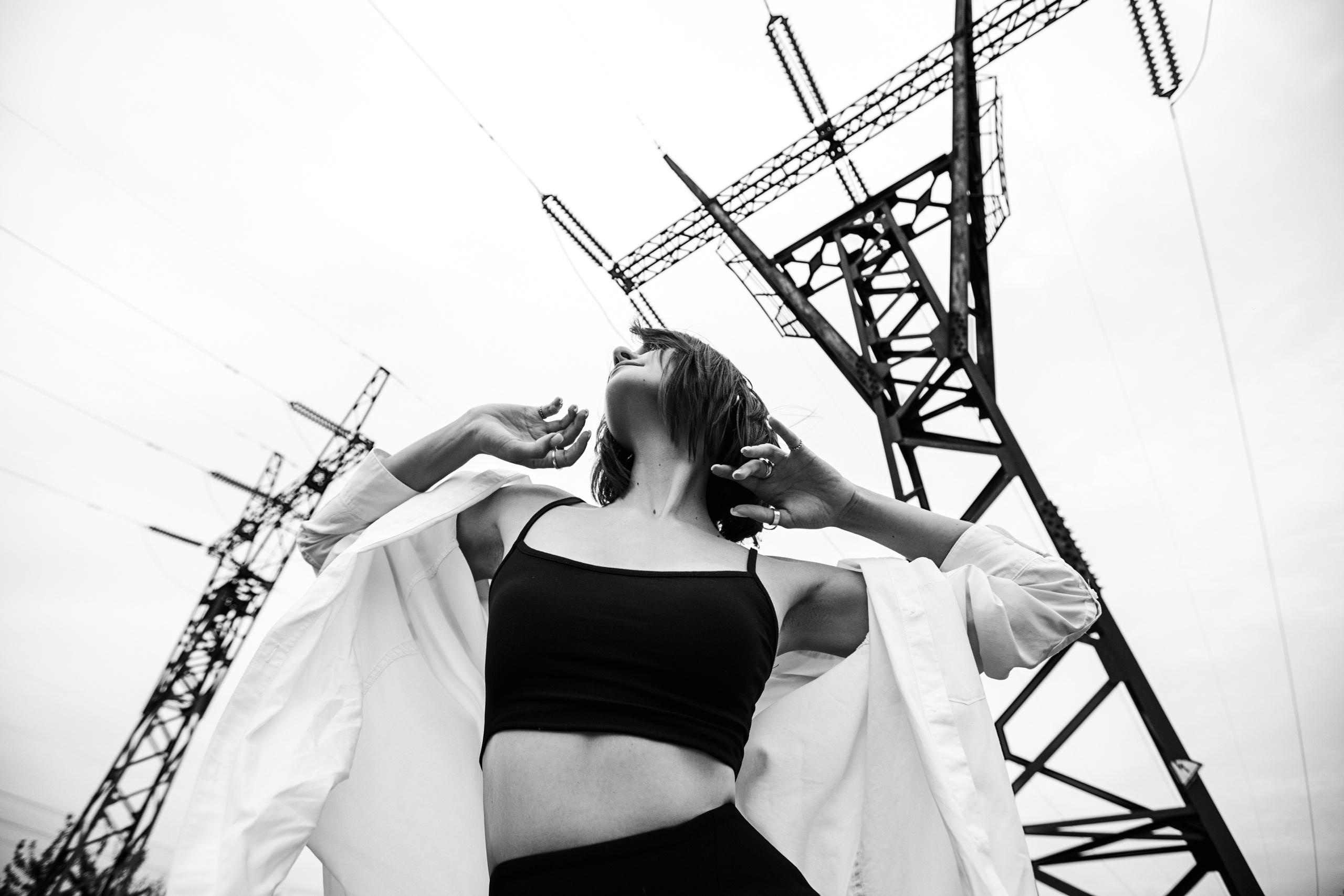 Женский портрет в городской среде. Фотограф-портретист Евгения Синкевич в Риге и Европе