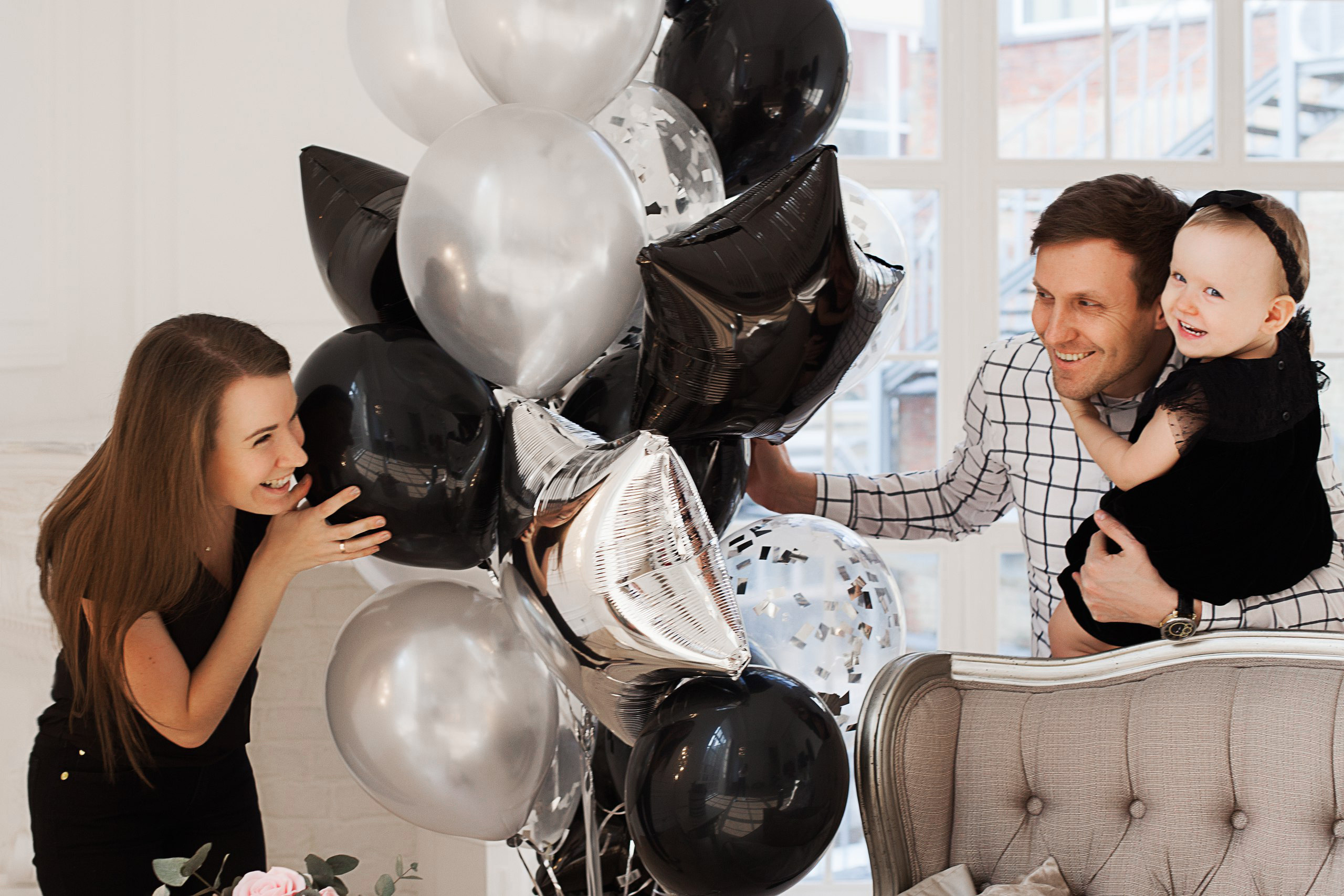 Семейное фото в студии. Фотограф-портретист Евгения Синкевич в Риге и Европе