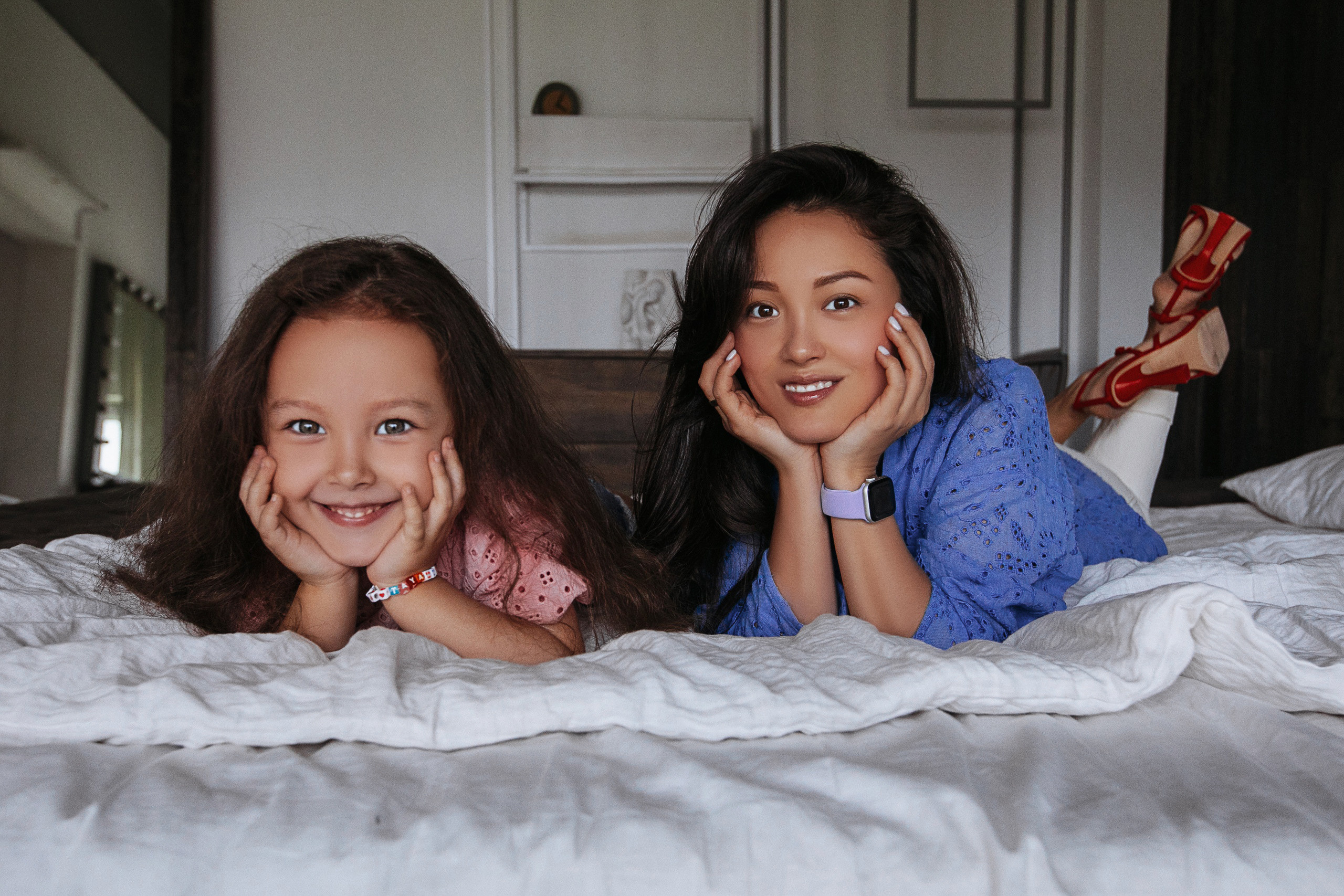 Семейное фото в студии. Фотограф-портретист Евгения Синкевич в Риге и Европе