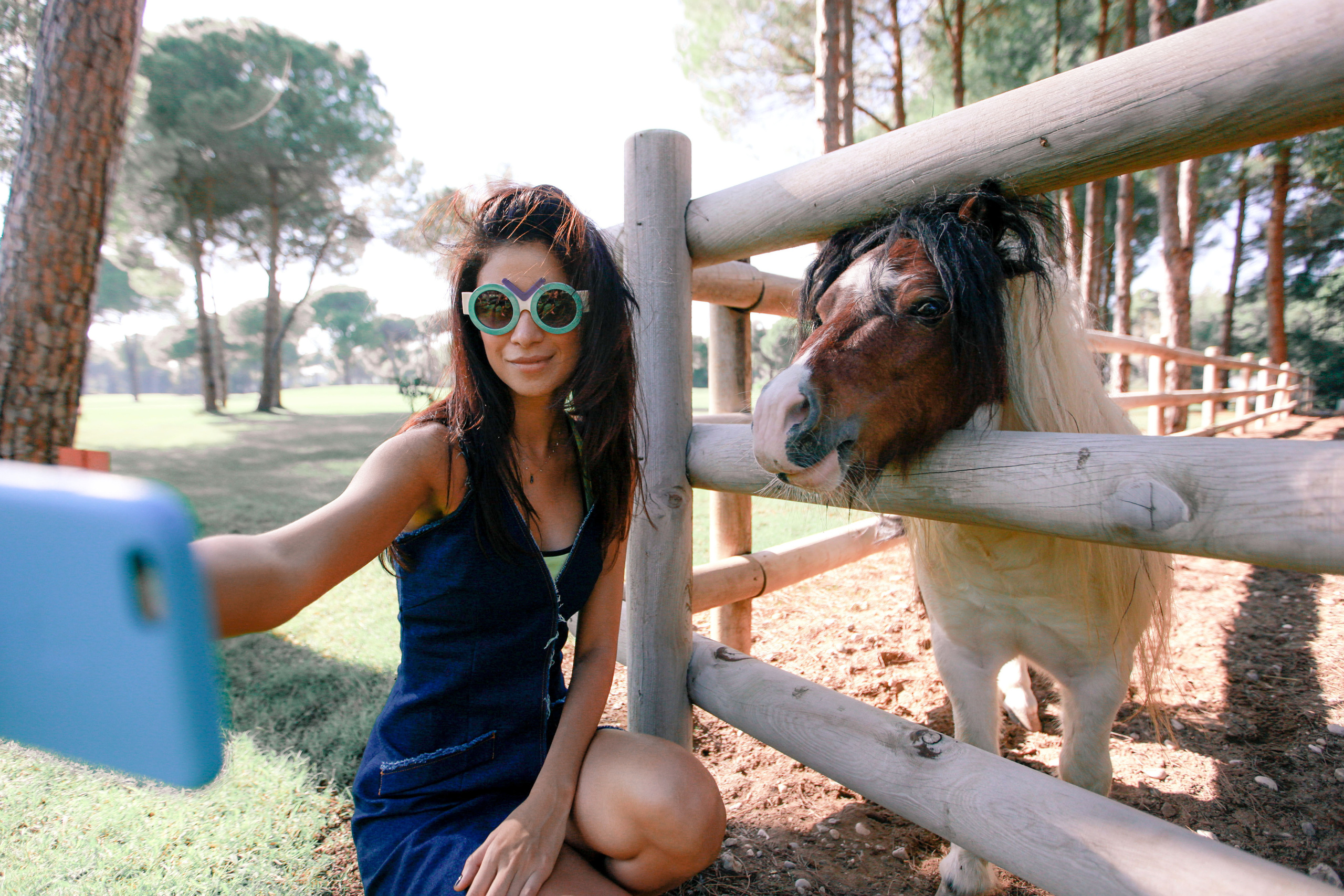 Равшана Куркова. Фотограф-портретист Евгения Синкевич в Риге и Европе