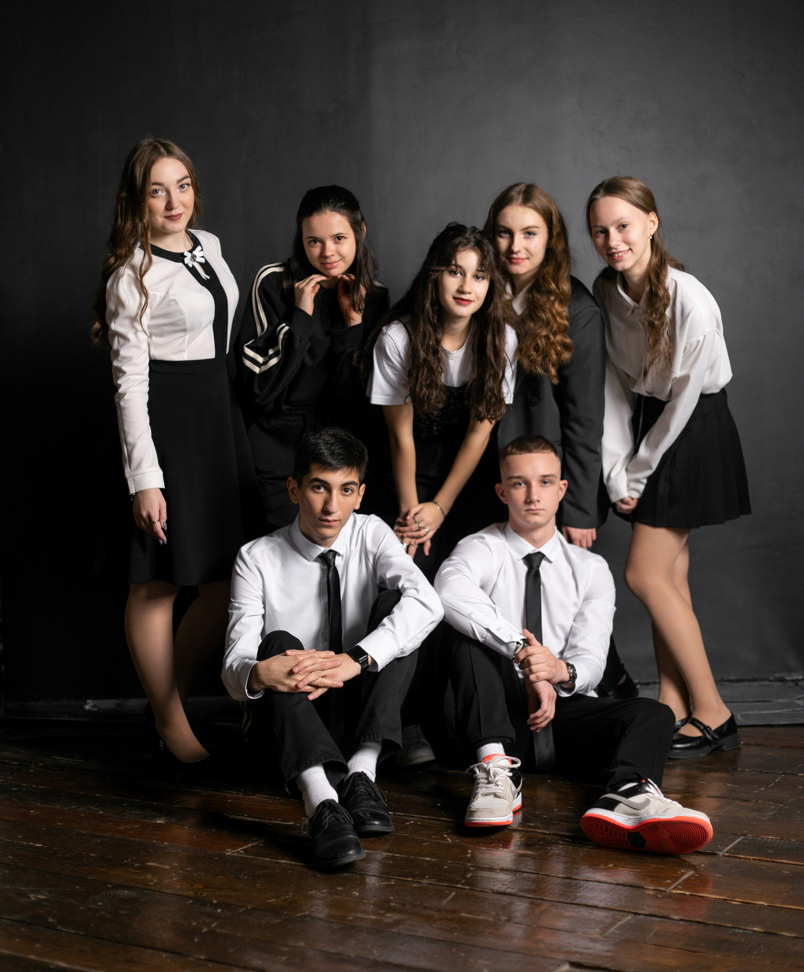 Сьемка в студии на черном фоне. Ольга Плаксина фотограф в Саратове