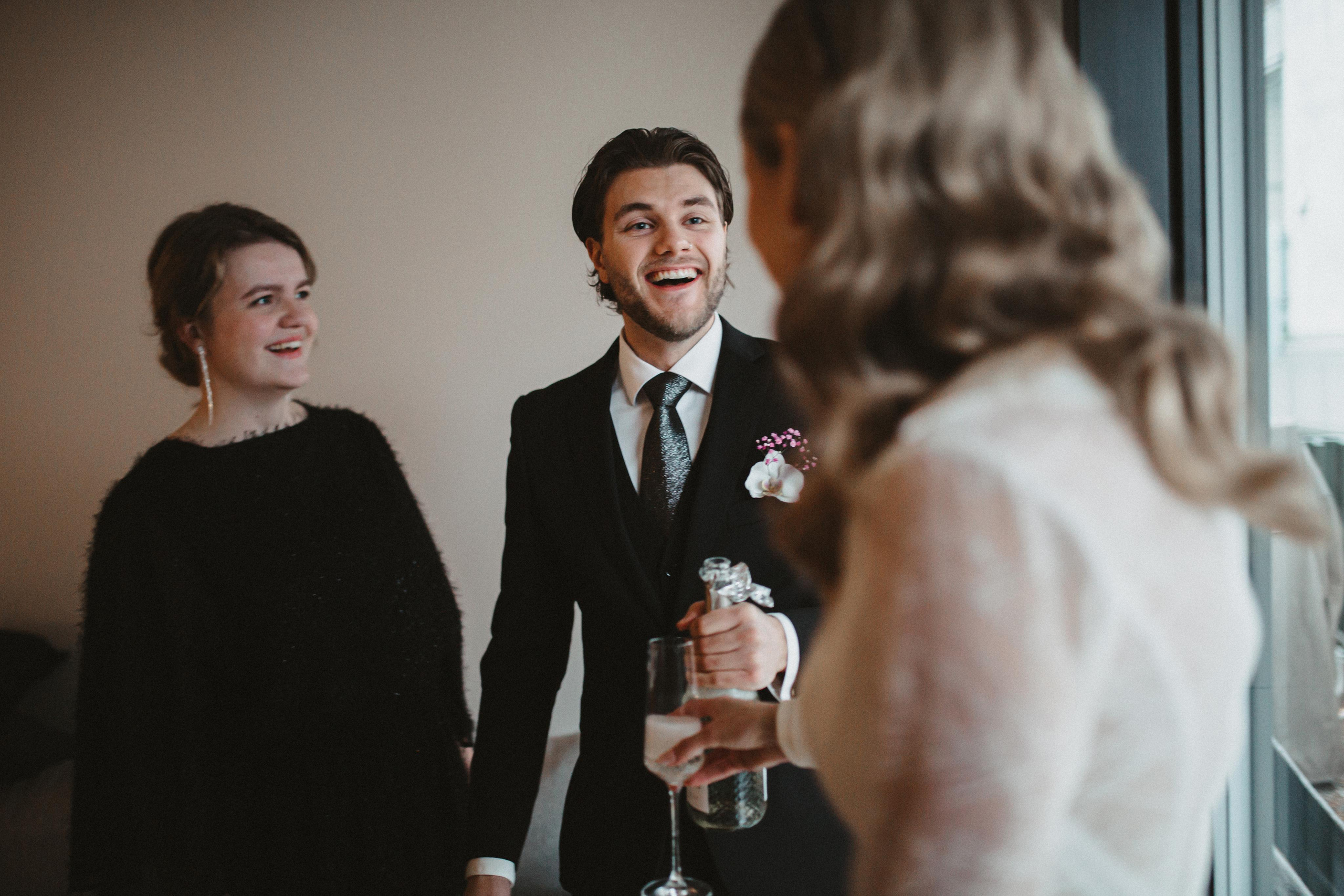 Winter wedding in rainy Stavanger. Свадебный фотограф Гродно Минск Destination wedding photographer