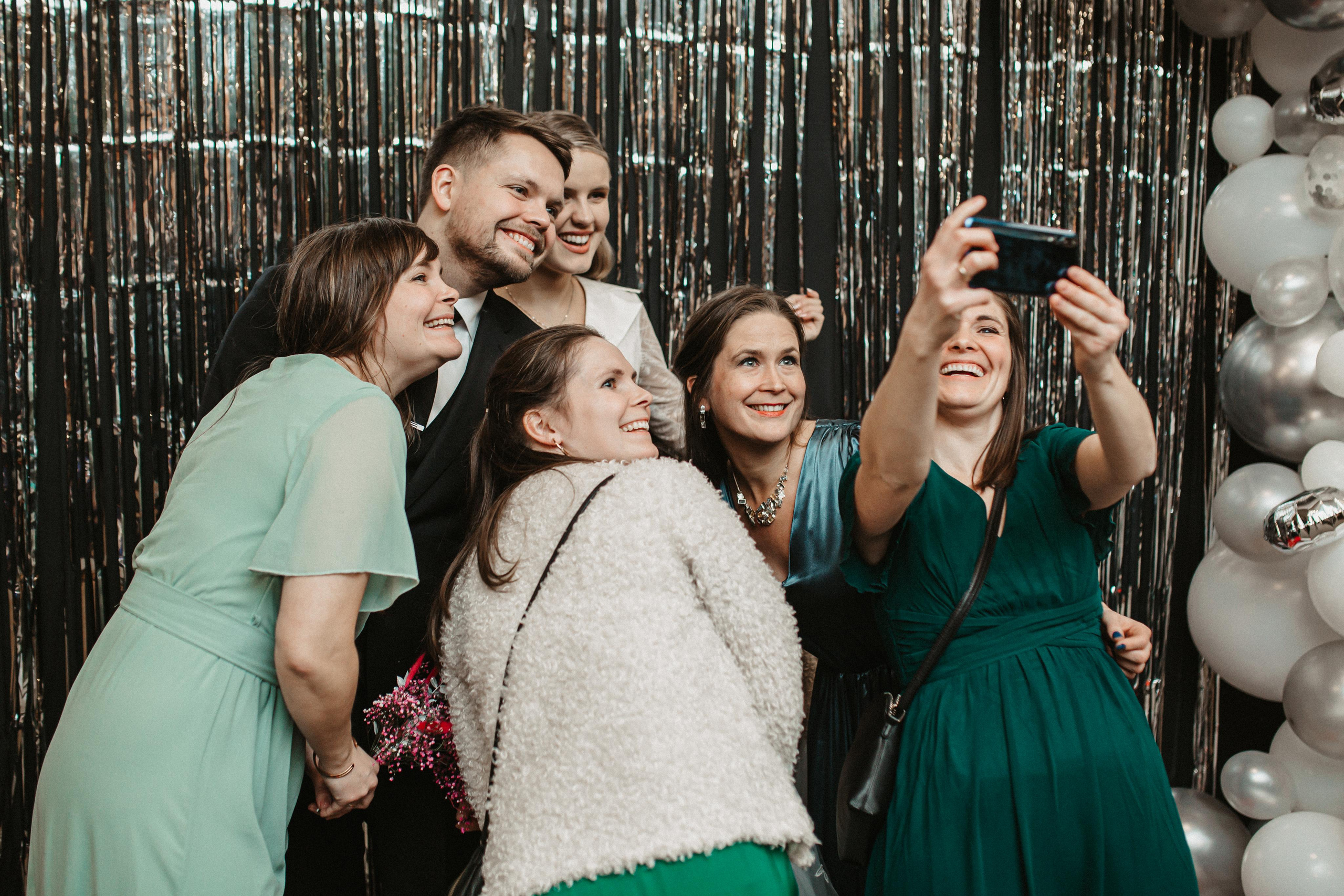 Winter wedding in rainy Stavanger. Свадебный фотограф Гродно Минск Destination wedding photographer