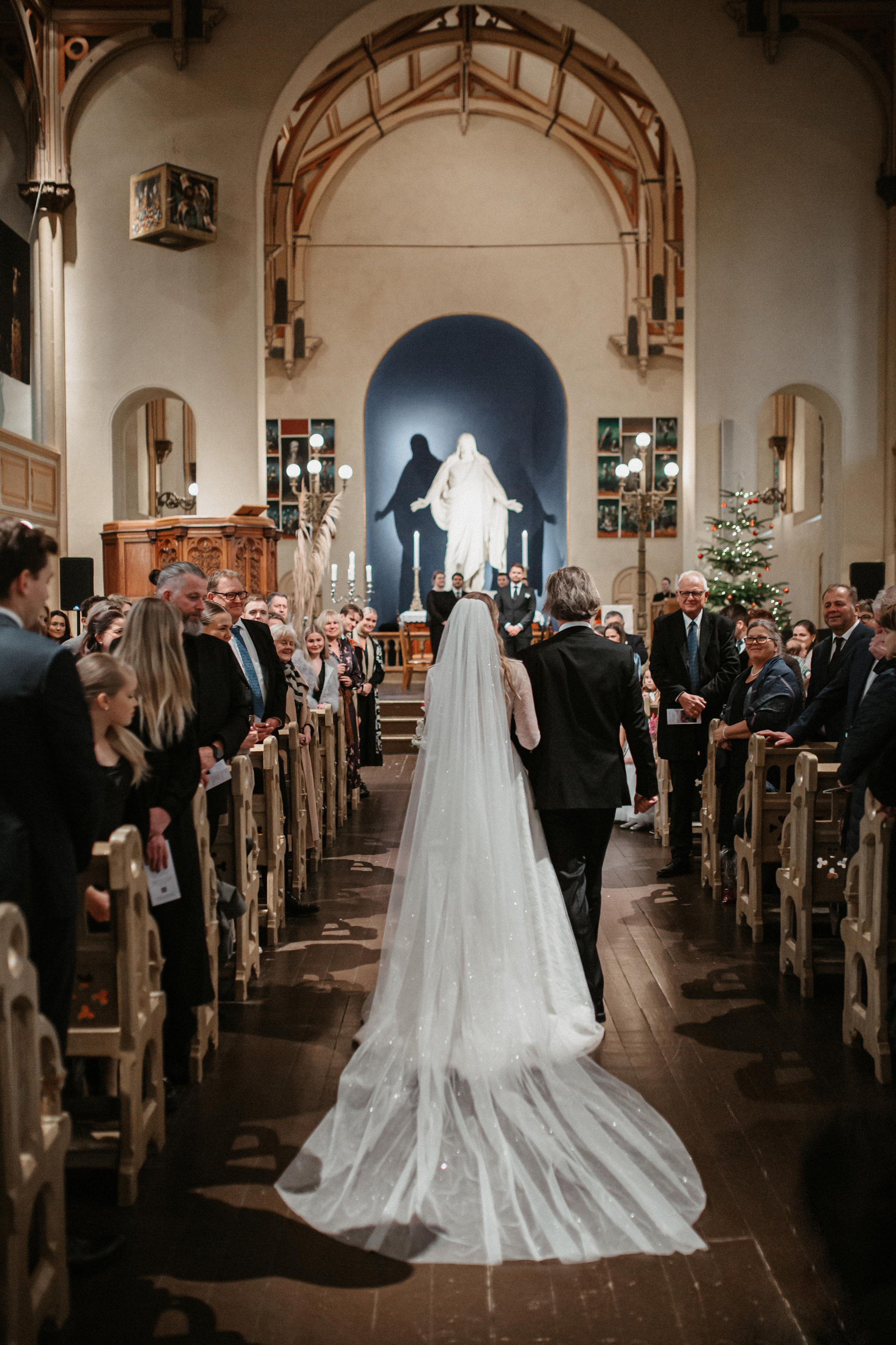 Winter wedding in rainy Stavanger. Свадебный фотограф Гродно Минск Destination wedding photographer