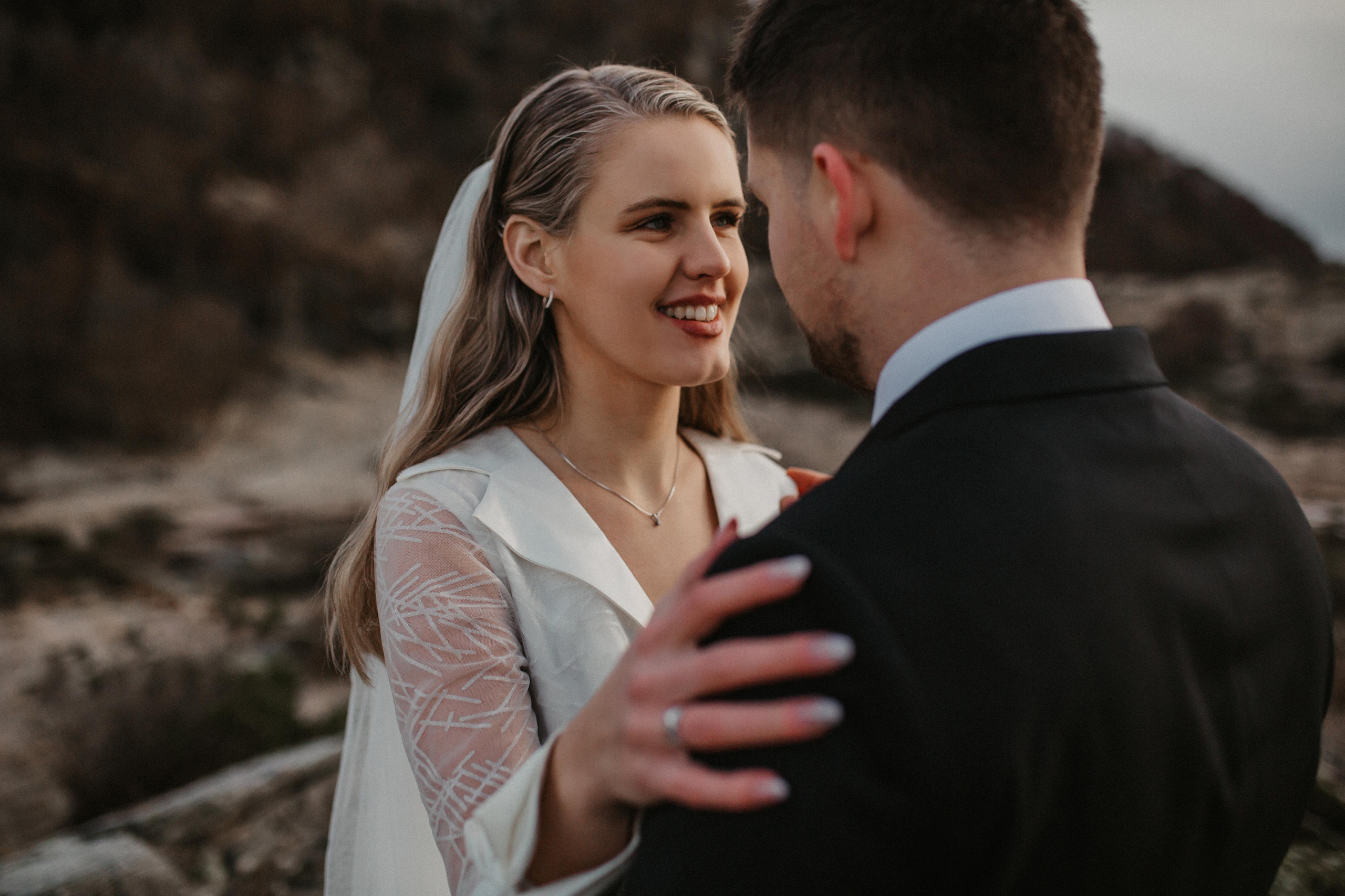 Winter wedding in rainy Stavanger. Свадебный фотограф Гродно Минск Destination wedding photographer