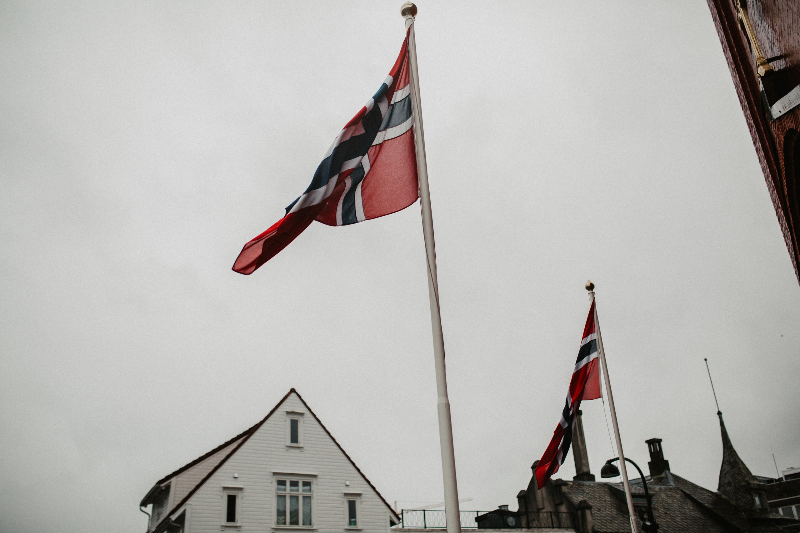 Winter wedding in rainy Stavanger. Свадебный фотограф Гродно Минск Destination wedding photographer