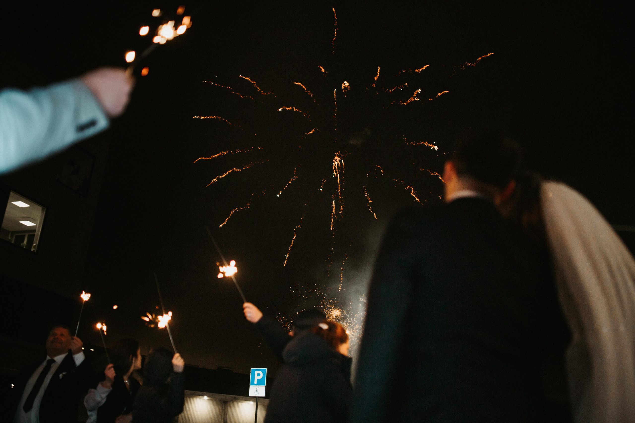 Winter wedding in rainy Stavanger. Свадебный фотограф Гродно Минск Destination wedding photographer