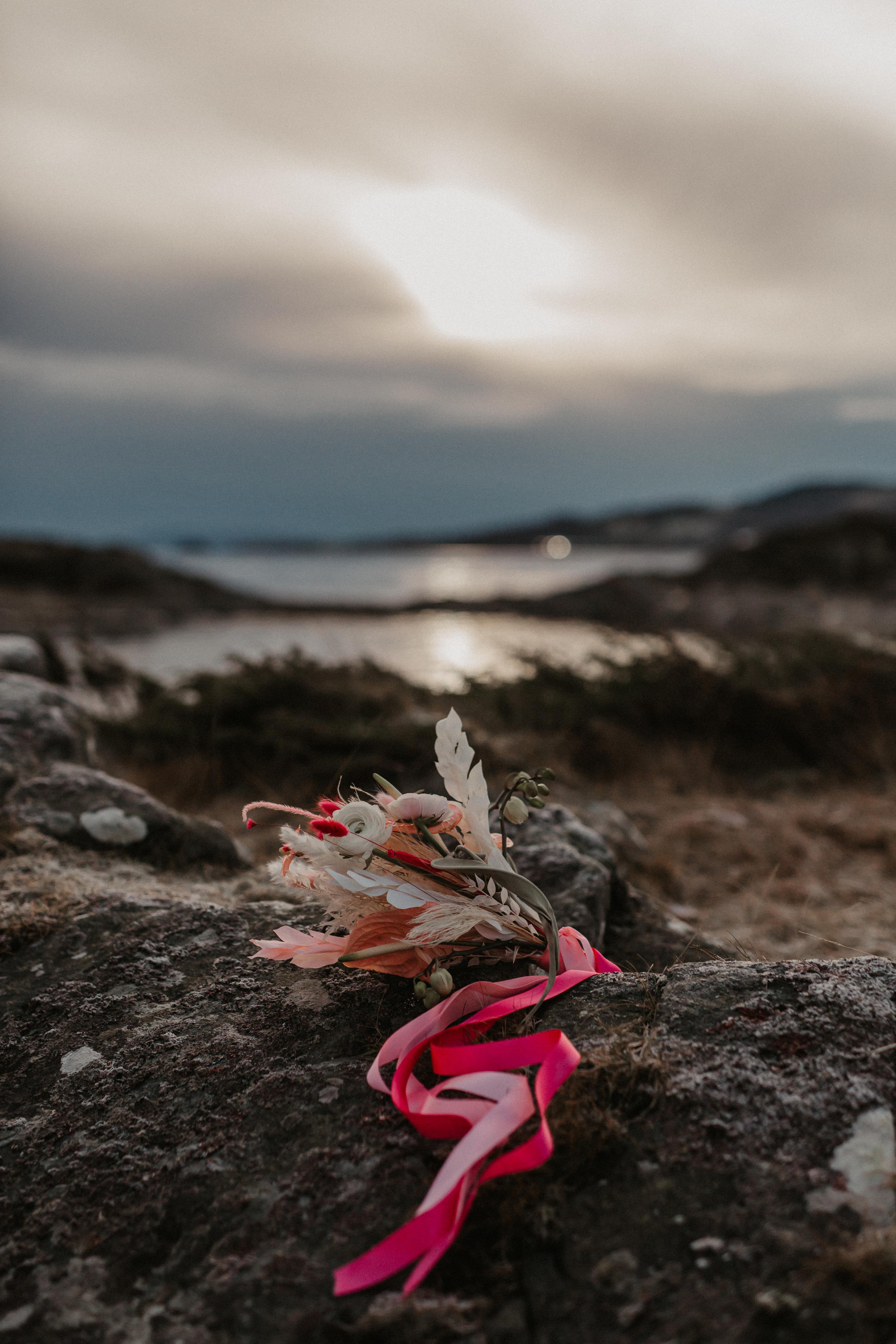Winter wedding in rainy Stavanger. Свадебный фотограф Гродно Минск Destination wedding photographer