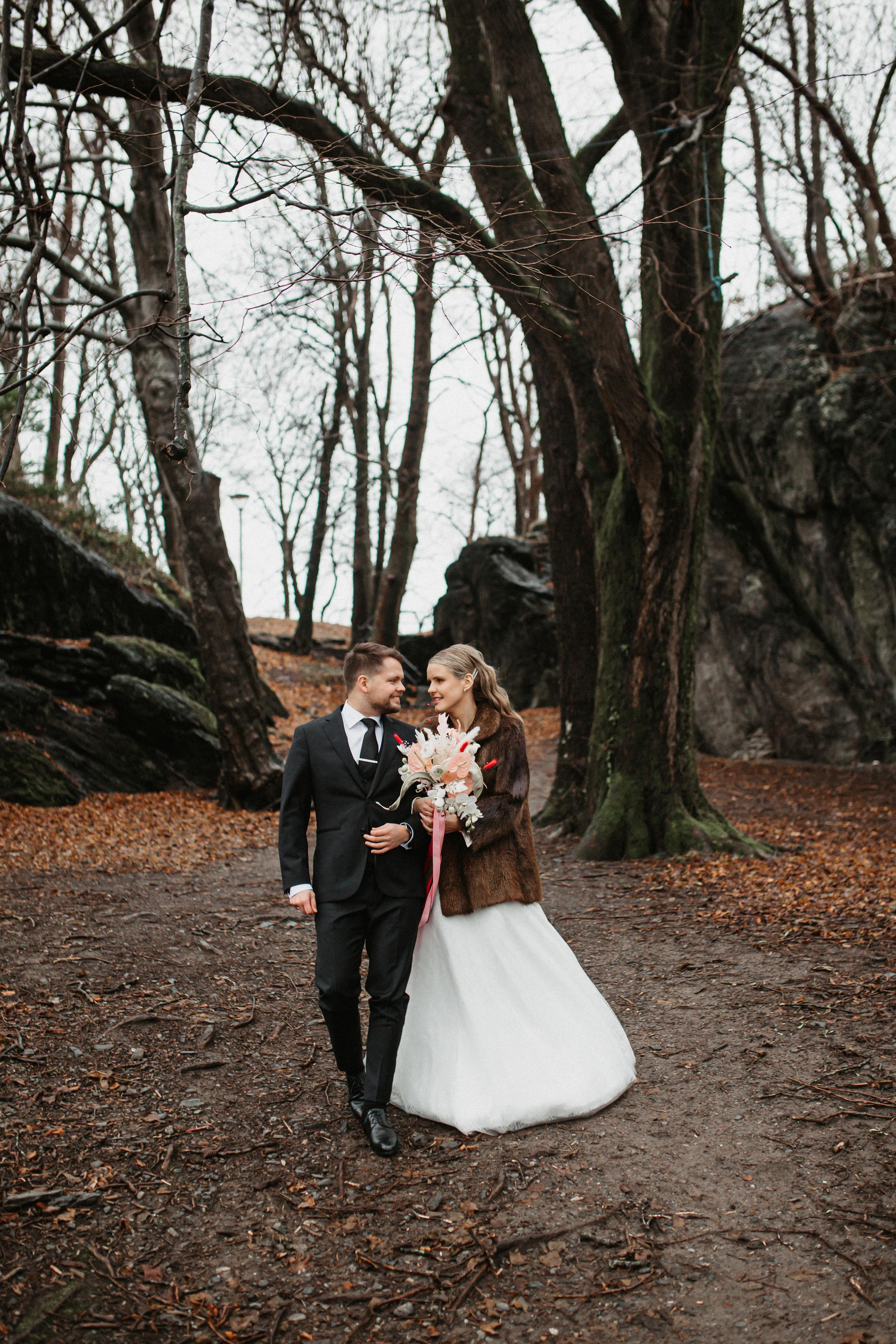 Winter wedding in rainy Stavanger. Свадебный фотограф Гродно Минск Destination wedding photographer