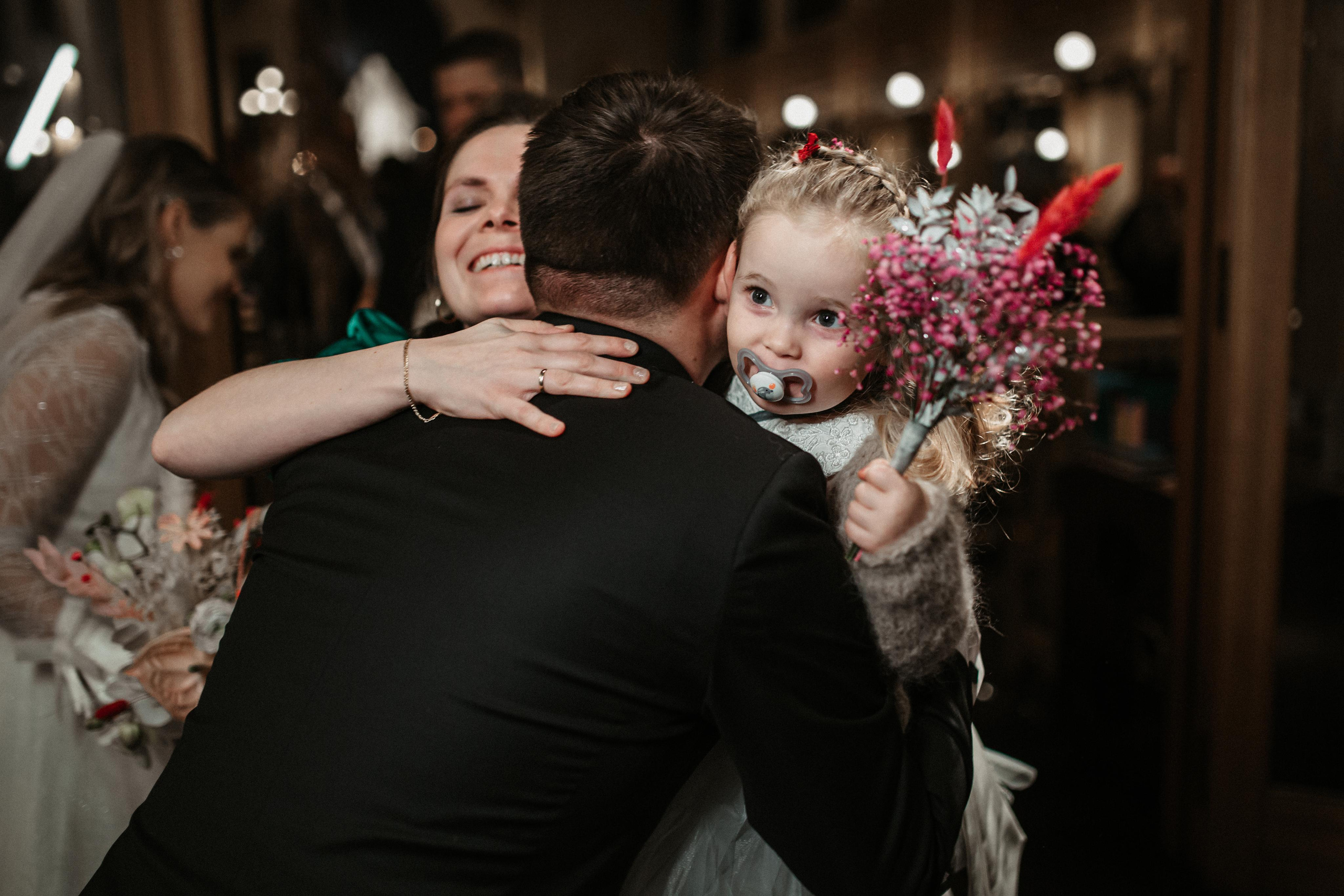 Winter wedding in rainy Stavanger. Свадебный фотограф Гродно Минск Destination wedding photographer