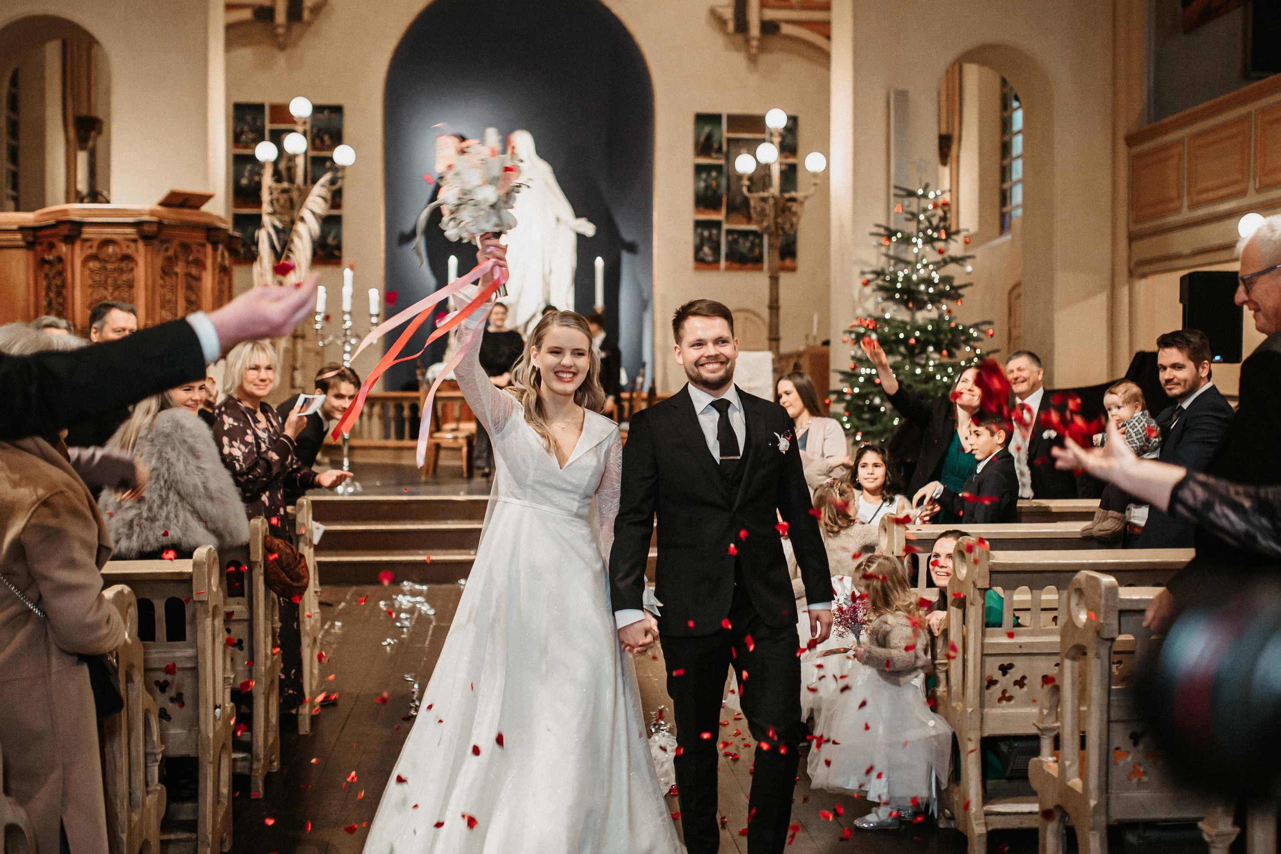 Winter wedding in rainy Stavanger. Свадебный фотограф Гродно Минск Destination wedding photographer