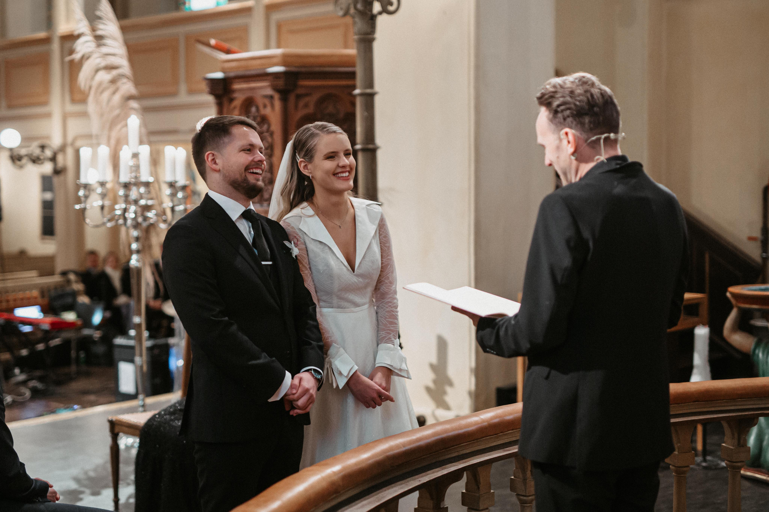 Winter wedding in rainy Stavanger. Свадебный фотограф Гродно Минск Destination wedding photographer