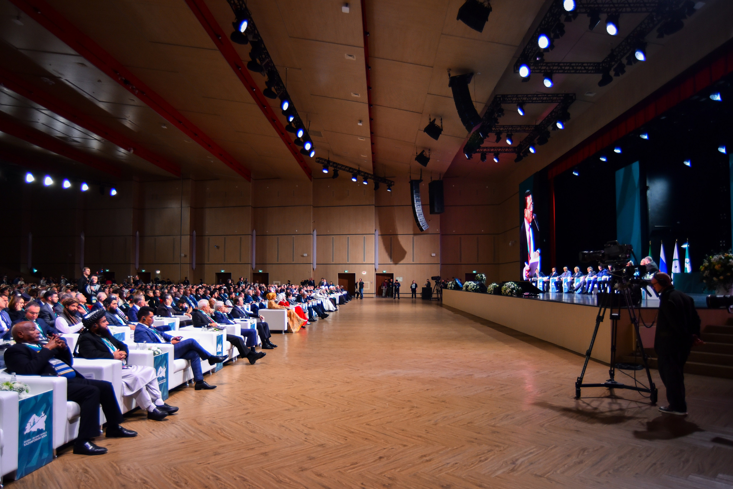 XV Международный экономический форум: «Россия — Исламский мир: KazanForum 2024». Спортивный и репортажный фотограф в Казани Вячеслав Сатонин