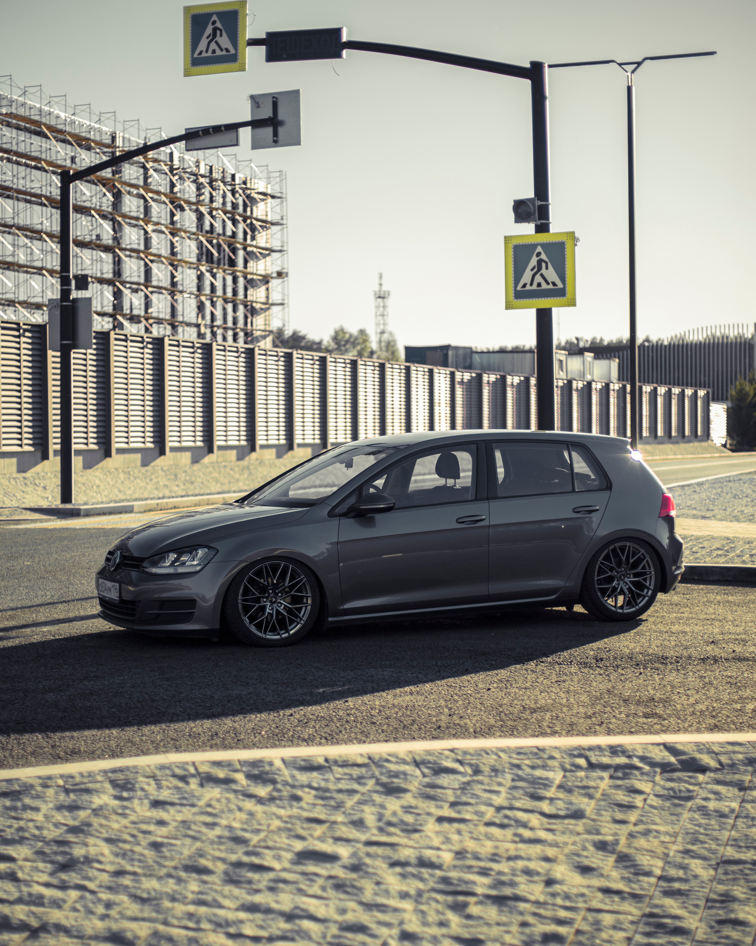VW Golf 7 on air. Автомобильный фотограф в Екатеринбурге Сергей Эндерс