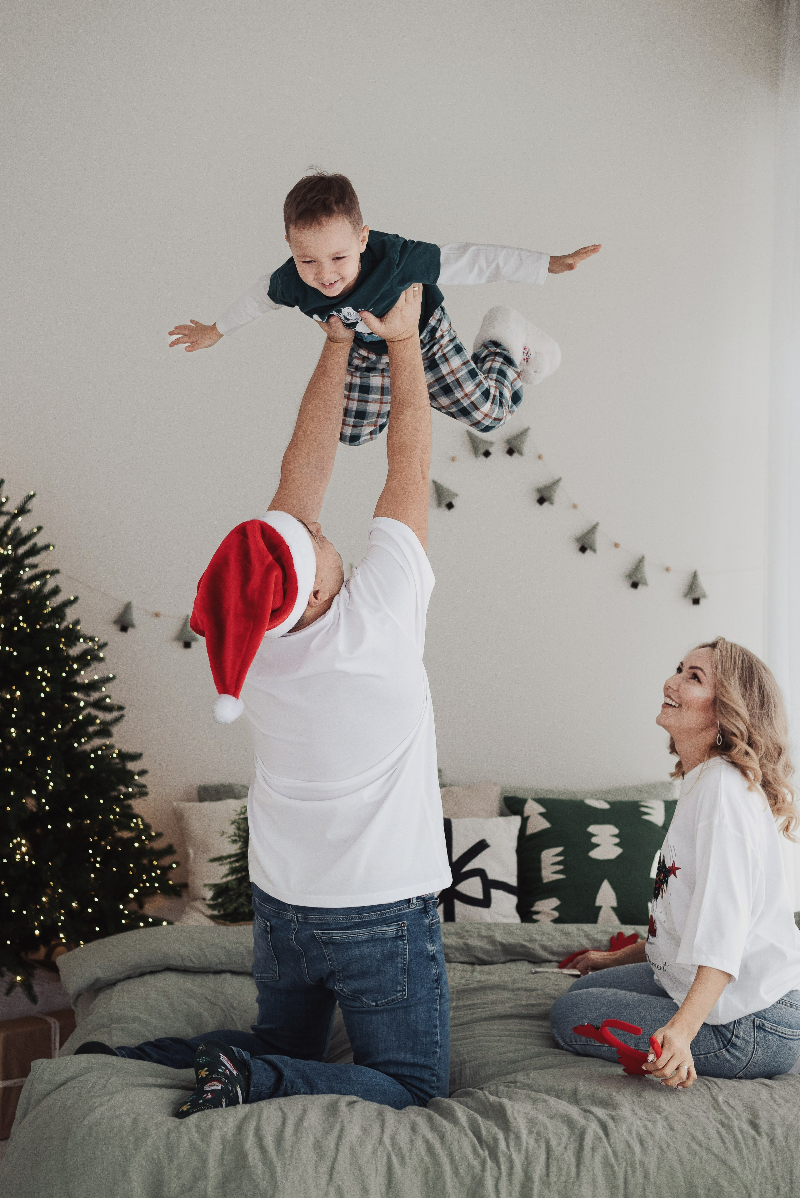 В студии в Новый год. Меня зовут Михайлов Сергей, занимаюсь фото и видео г. Чебоксарах