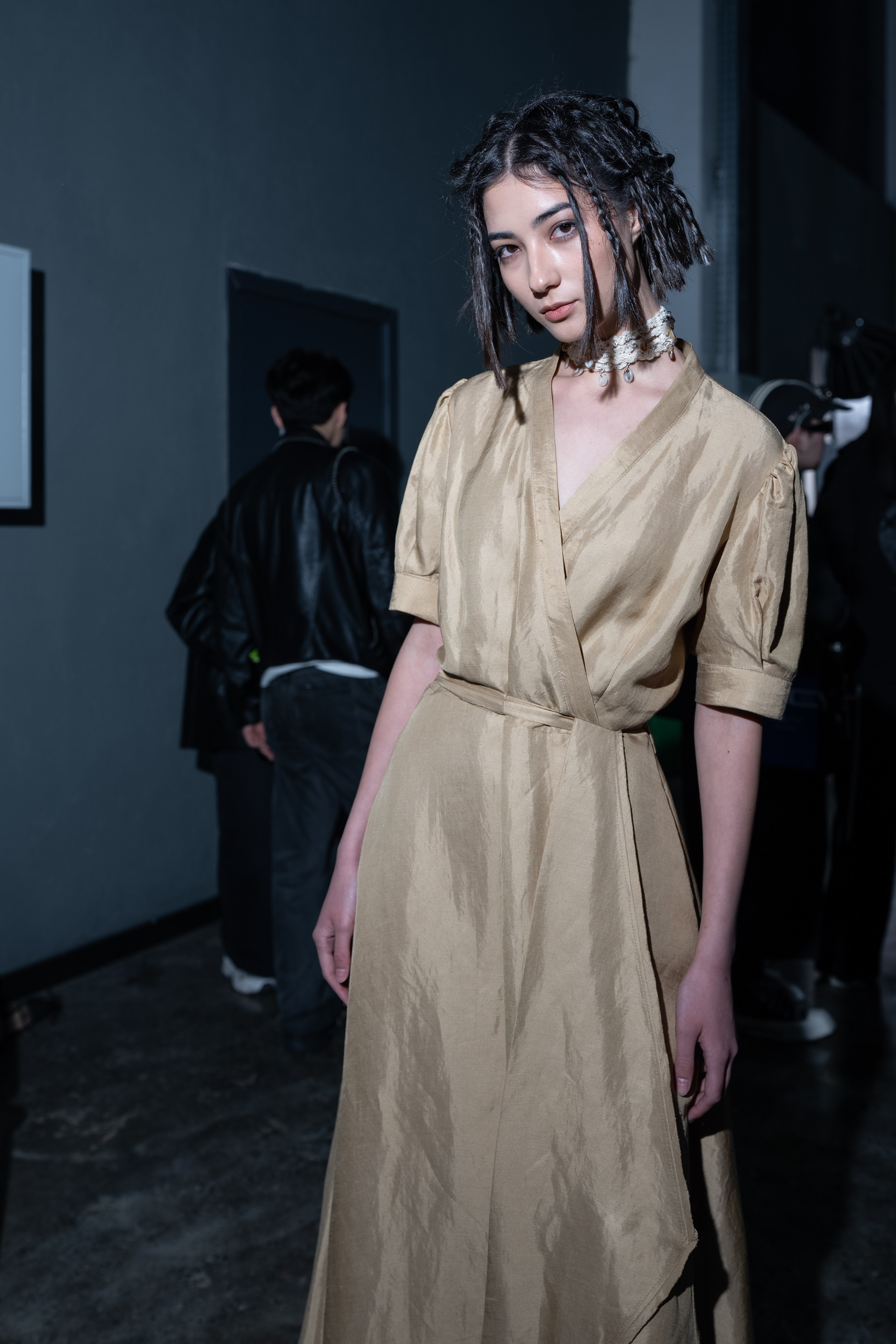 Visa Fashion Week Pre-Fall 2026 April BackStage Day 1. Сайт Алматинского НЮ АРТ, будуар и фэшн фотографа Дениса Карпенко
