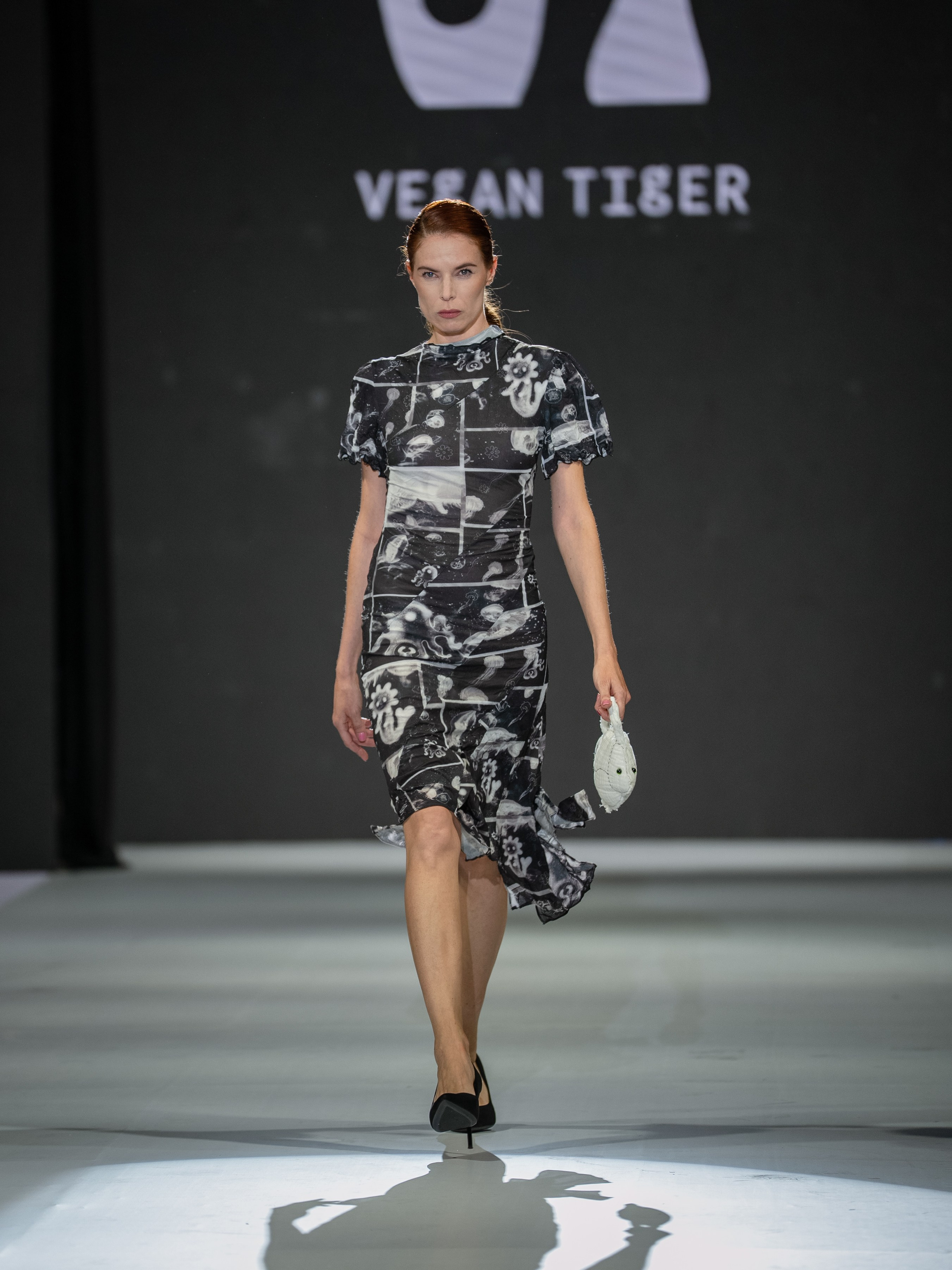 EURASIAN FASHION WEEK Vegan Tiger. Сайт Алматинского НЮ АРТ, будуар и фэшн фотографа Дениса Карпенко