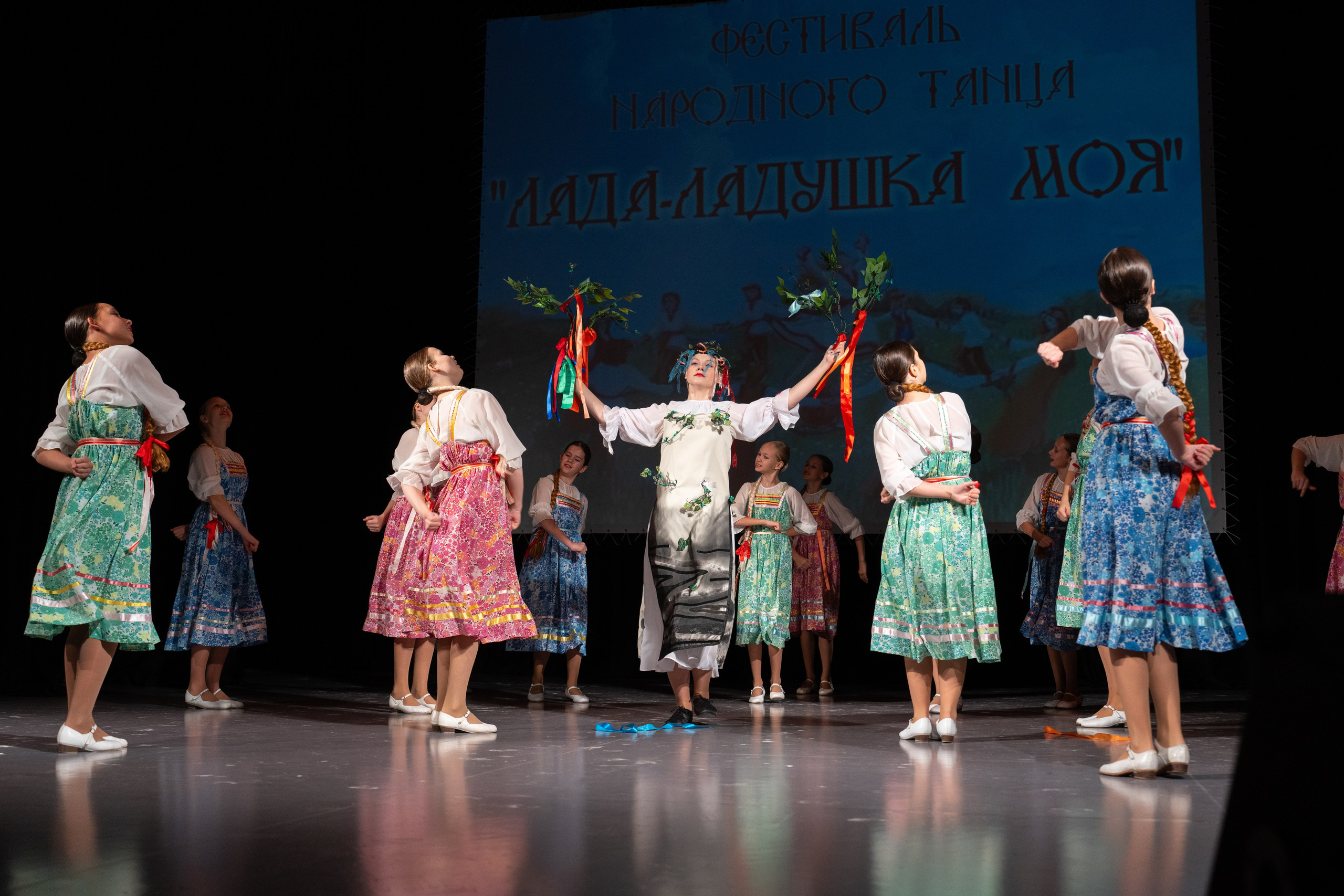 Народный танец. Репортажная съёмка в Санкт-Петербурге, Константин Петров