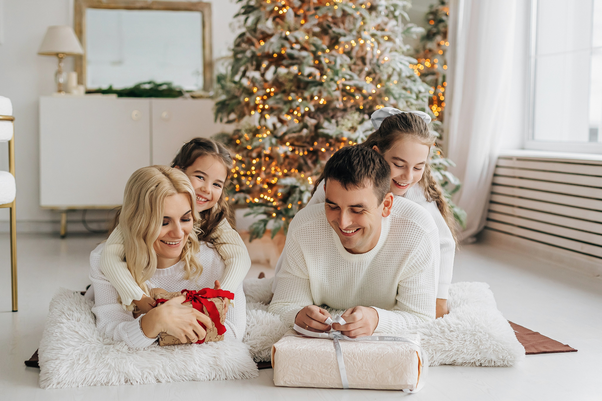 Семейная новогодняя фотосессия. Портретный и семейный фотограф в Минске