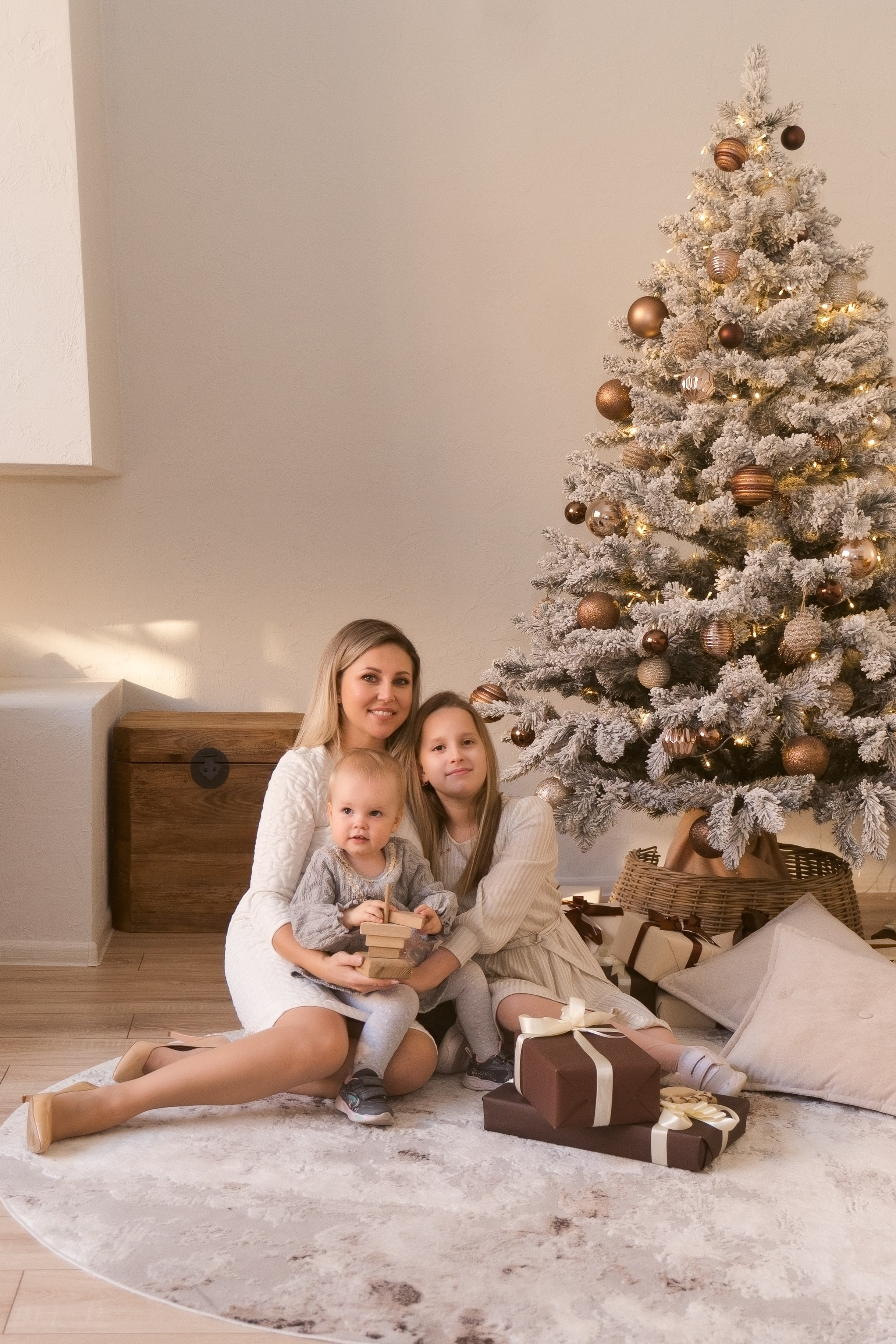 Бабушка и внуки. Nadia Fay