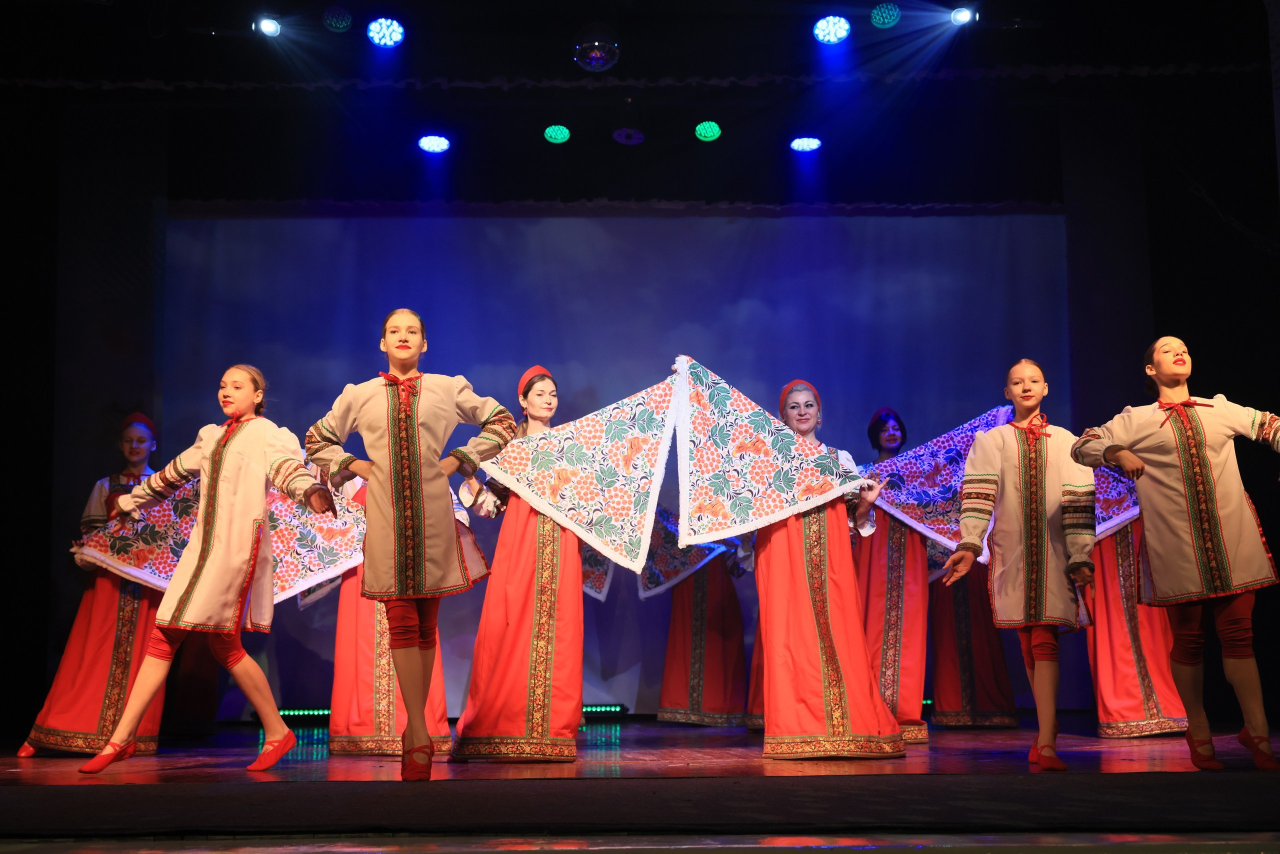 Концерт к 8 Марта в ДК «Металлург» г. Тула. Фотограф в Туле Крупский АнДРей. Фотостудия «КАДР71» в Туле