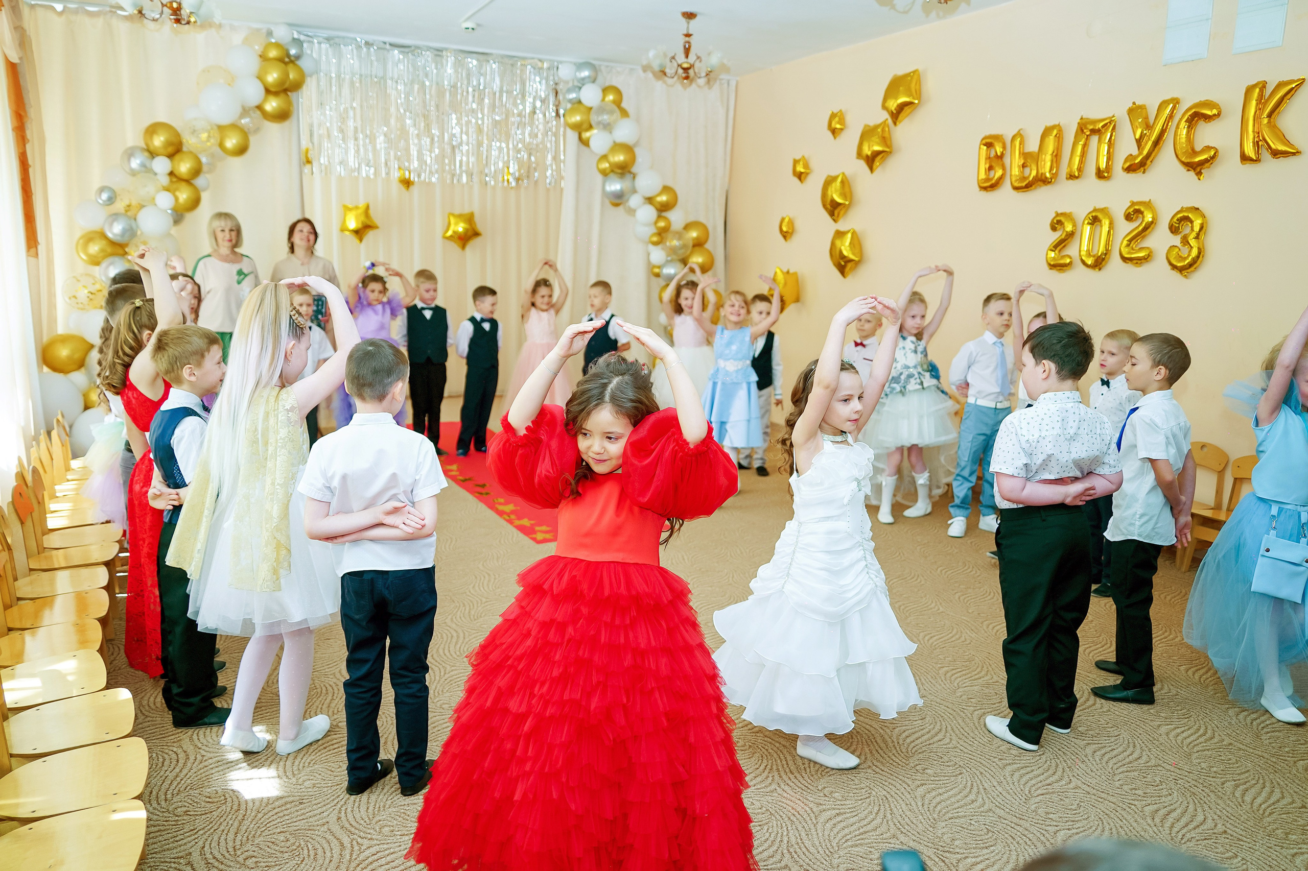 Фотосъемка видеосъёмка фотограф видеооператор новогодних утренников  в. Фотограф, видеооператор Нина Коршунова