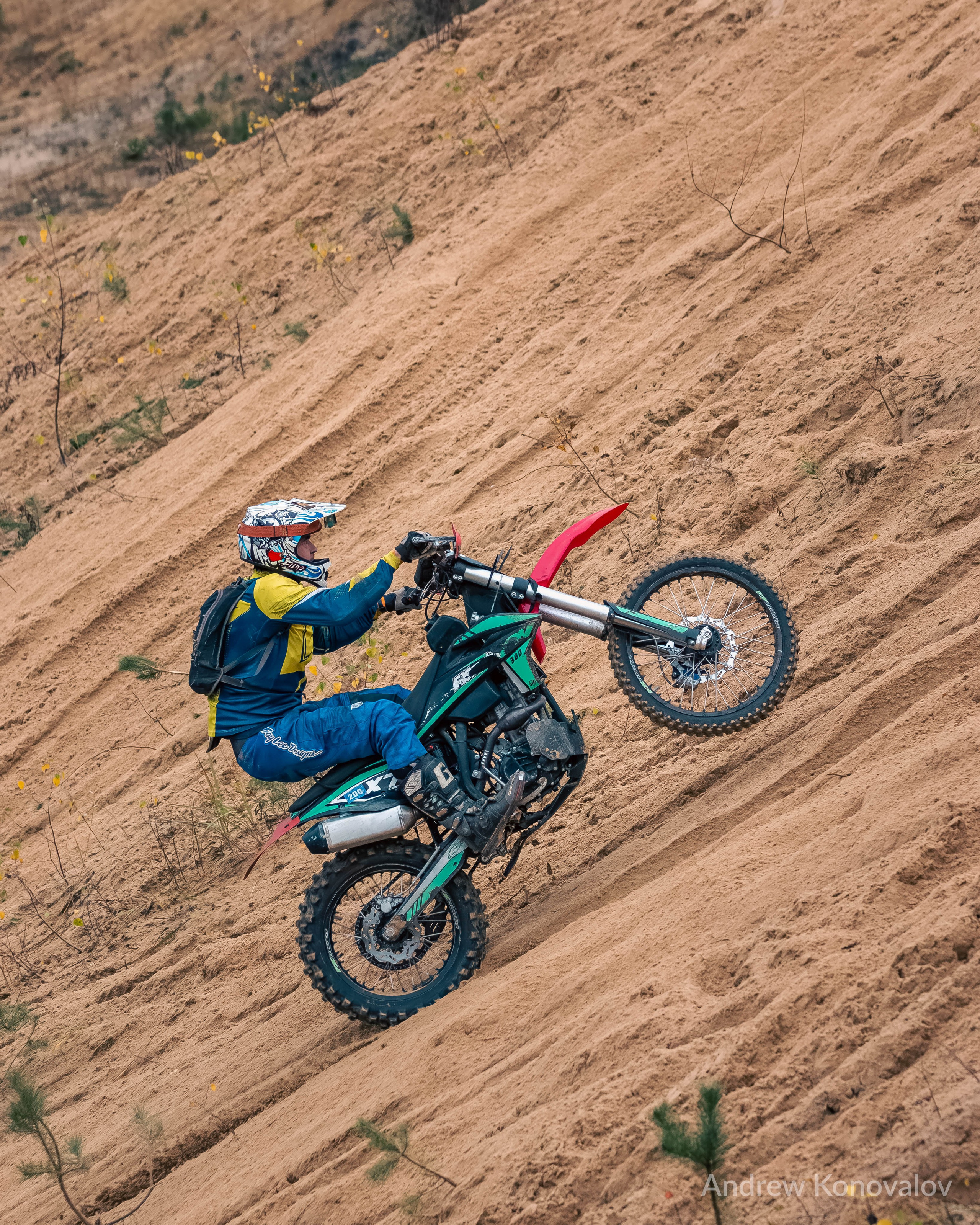 «В поиске зацепа» — Эндуро. Андрей Коновалов — фотограф автомобилей и автоспорта