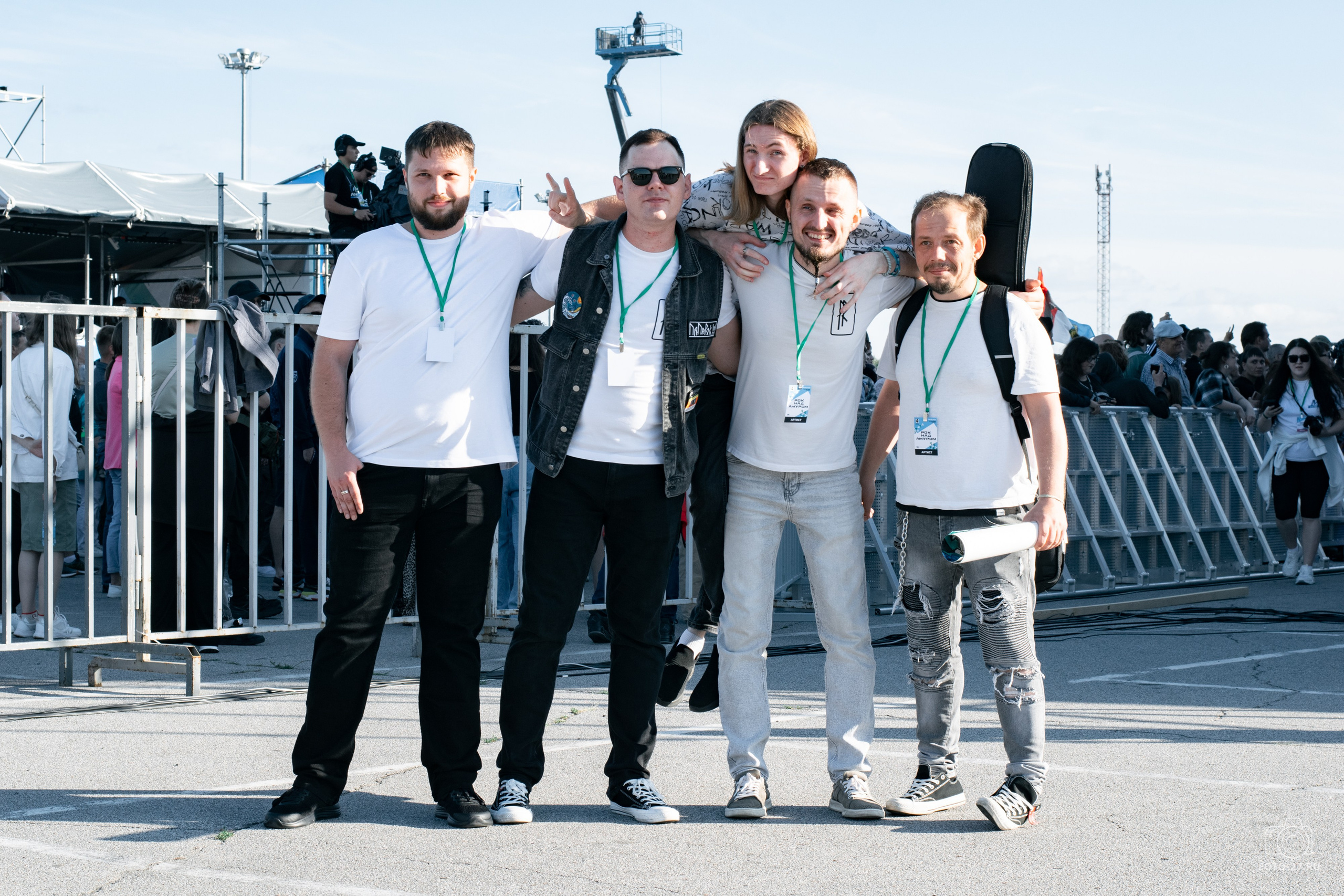 Антон Курдюмов фотограф в Хабаровске Рина Курдюмова фото27 foto27 Антон Дорофеев репортажный репортаж документалист Тони и Рина фотосоздатели ПаПаРоК Рок над Амуром 2024 фестиваль Хабаровск