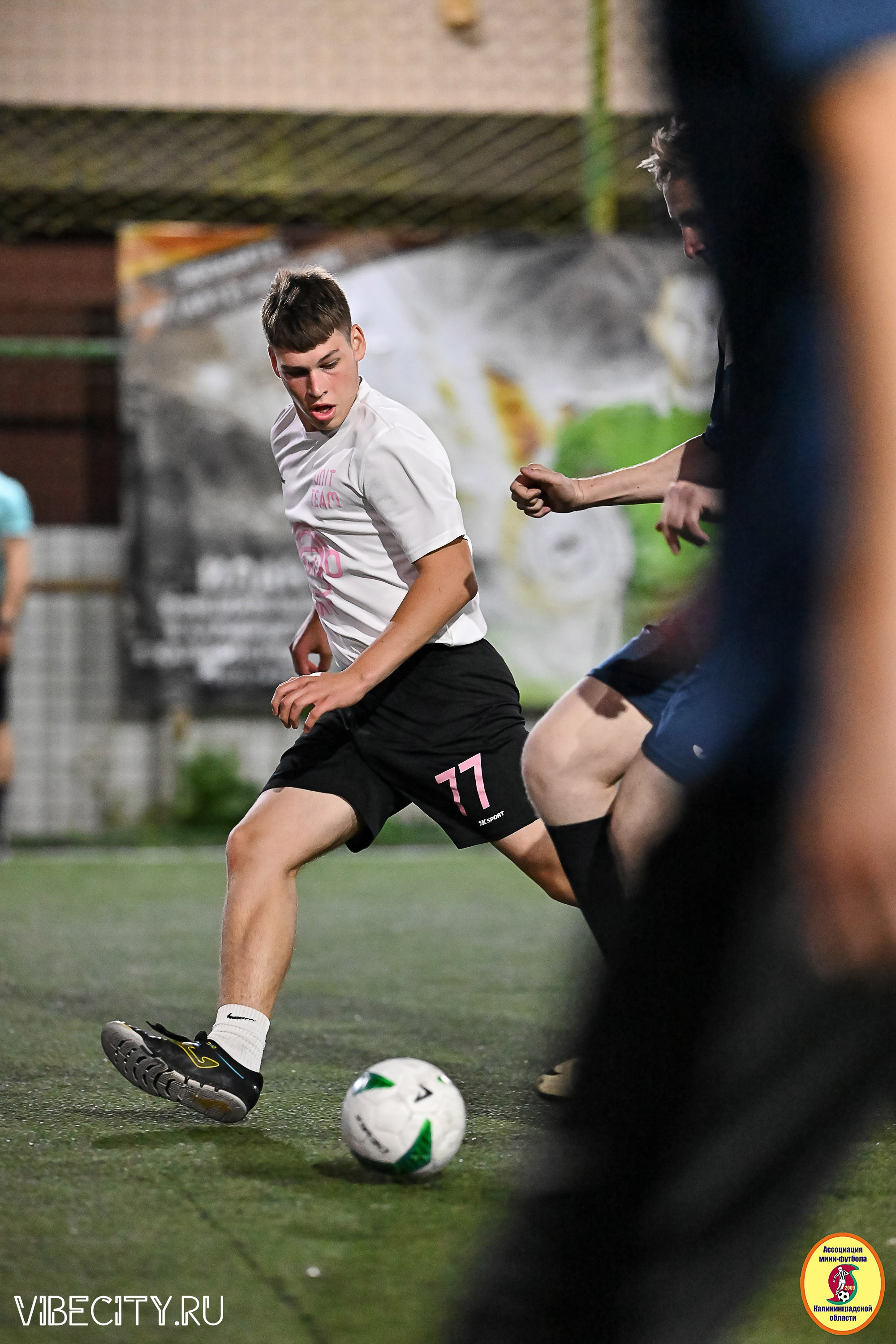 ФИНАЛЬНЫЕ ИГРЫ КУБКА МИНИ-ФУТБОЛЬНОЙ ЛИГИ И КУБКА КОРПОРАТИВНОЙ МФЛ 2025. VIBECITY.RU Вайб Сити Ру Фоторепортажи Фотоотчеты Калининград