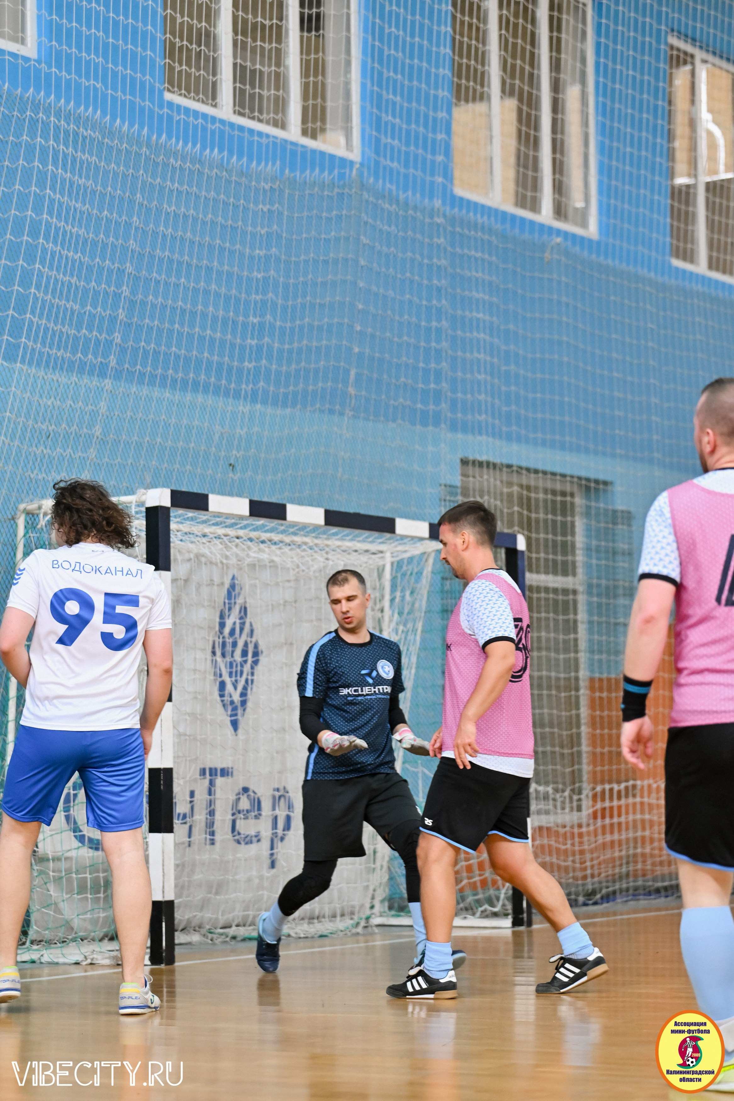 8 тур Корпоративной Бизнес-Лиги по футзалу. VIBECITY.RU Вайб Сити Ру Фоторепортажи Фотоотчеты Калининград